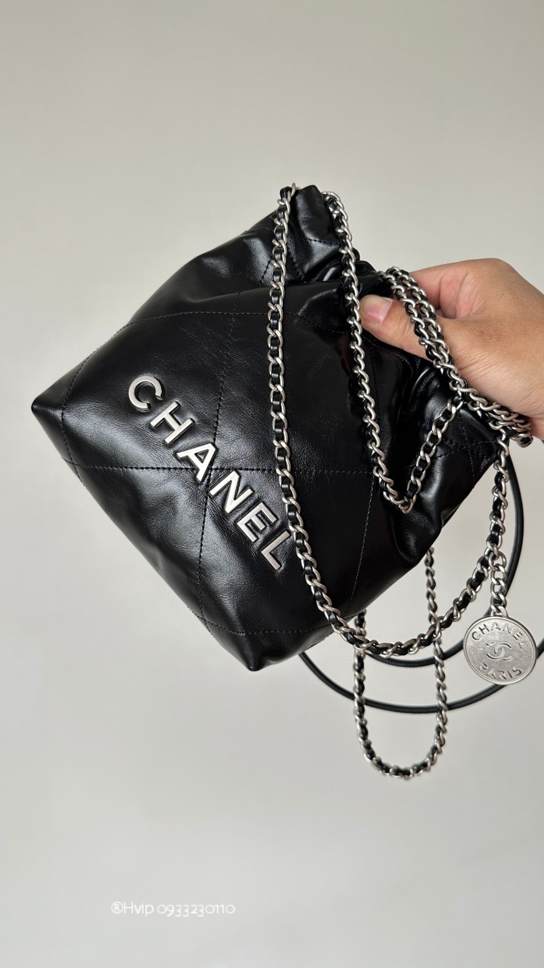 Chanel 22 mini black