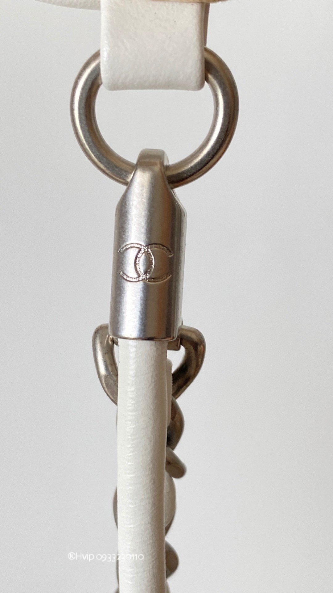 Chanel 22 mini white