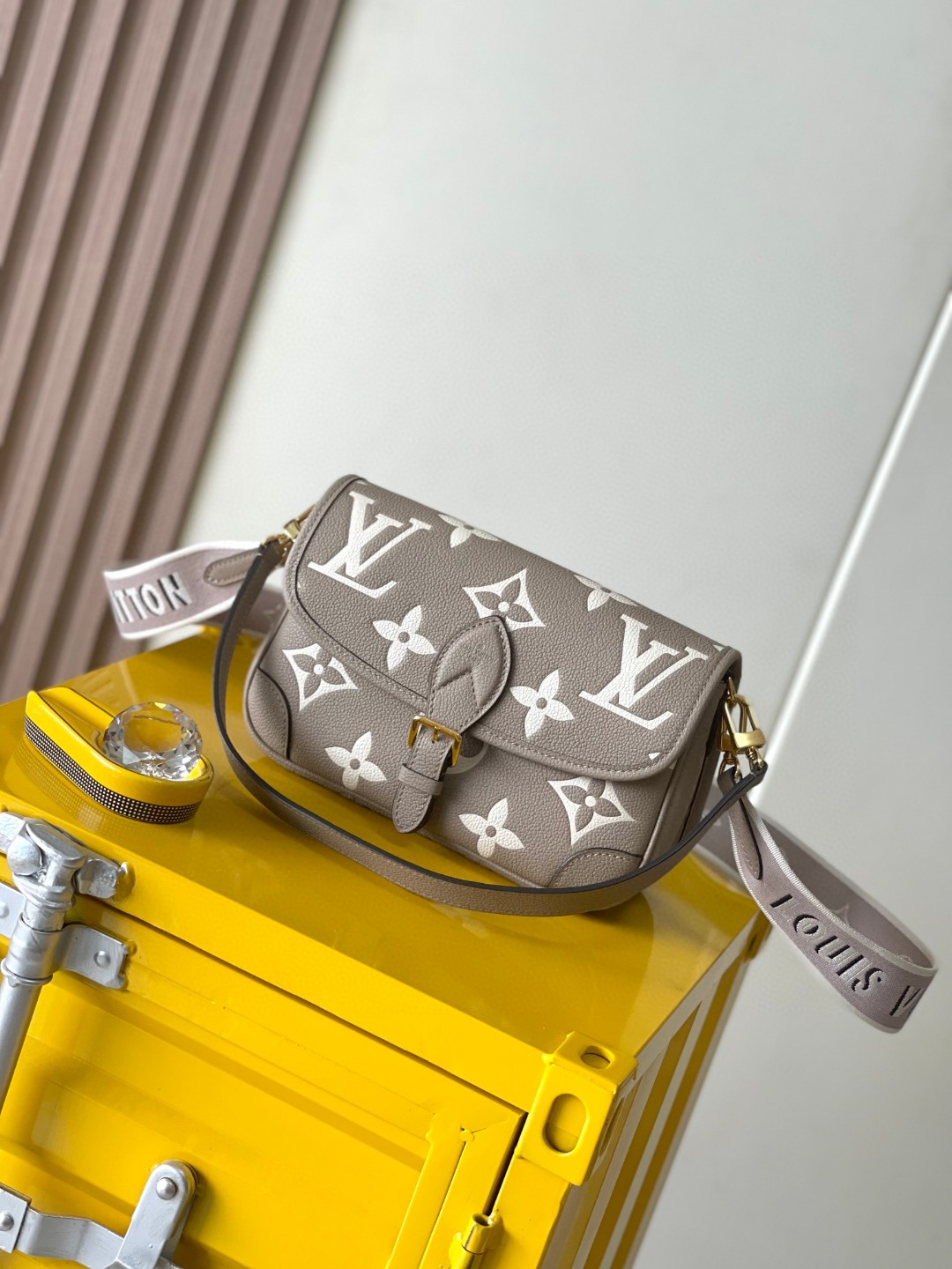 Louis vuitton M46583 Diane LV1