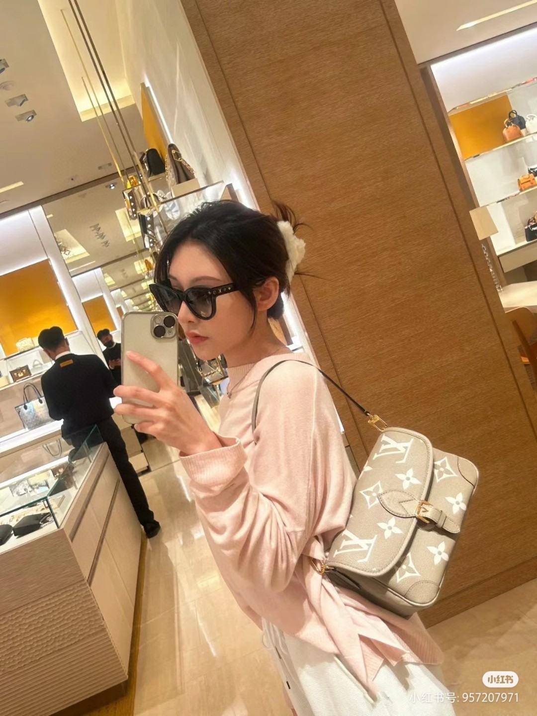 Louis vuitton M46583 Diane LV1