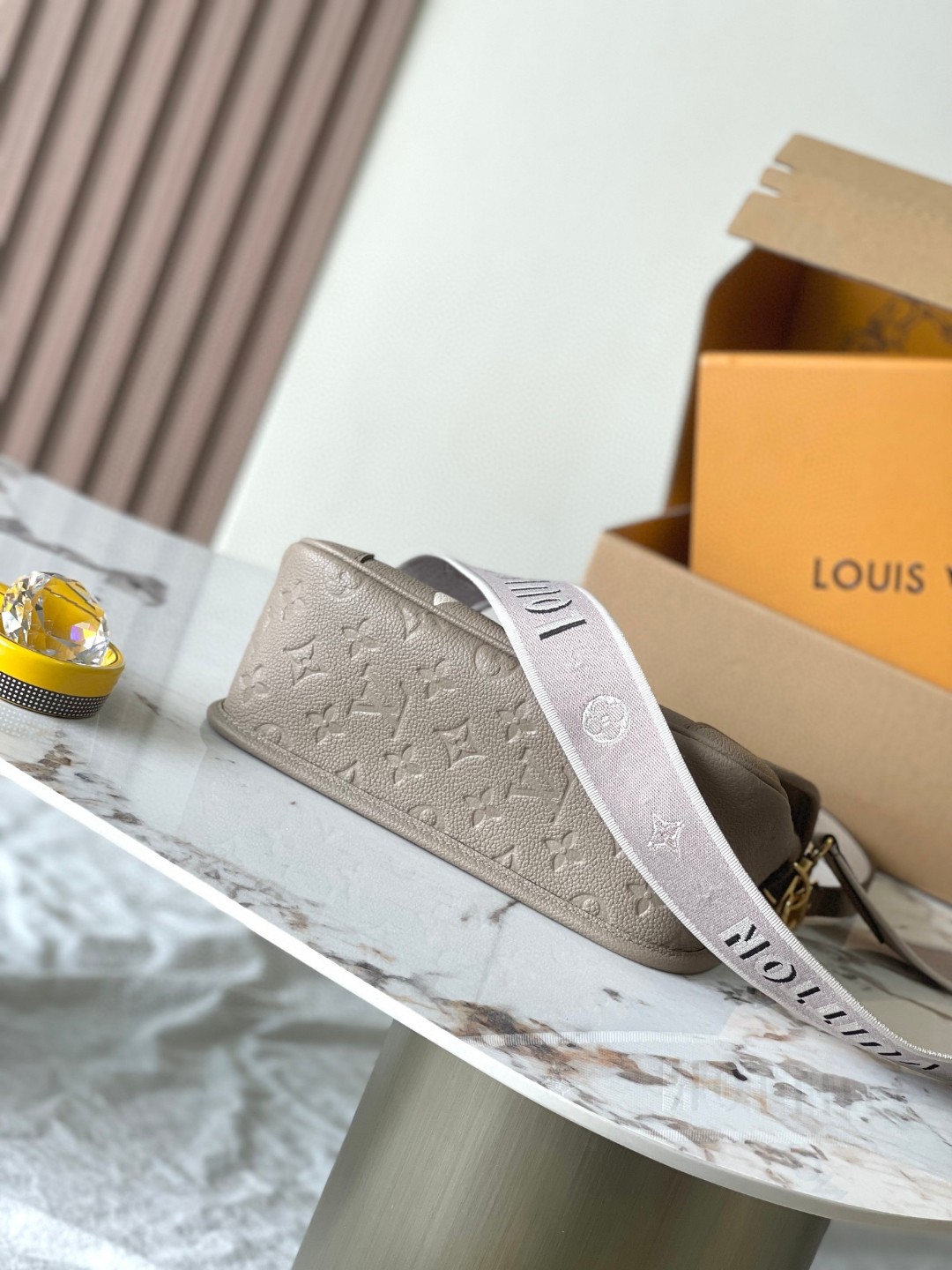 Louis vuitton M46583 Diane LV1