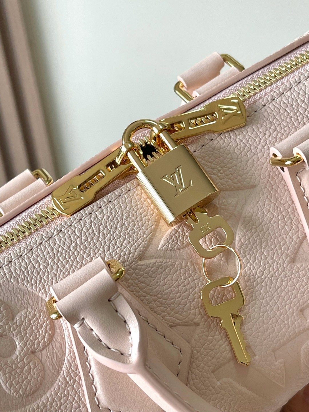 Louis Vuitton M47136 Speedy Bandoulière 20 Pink Opale