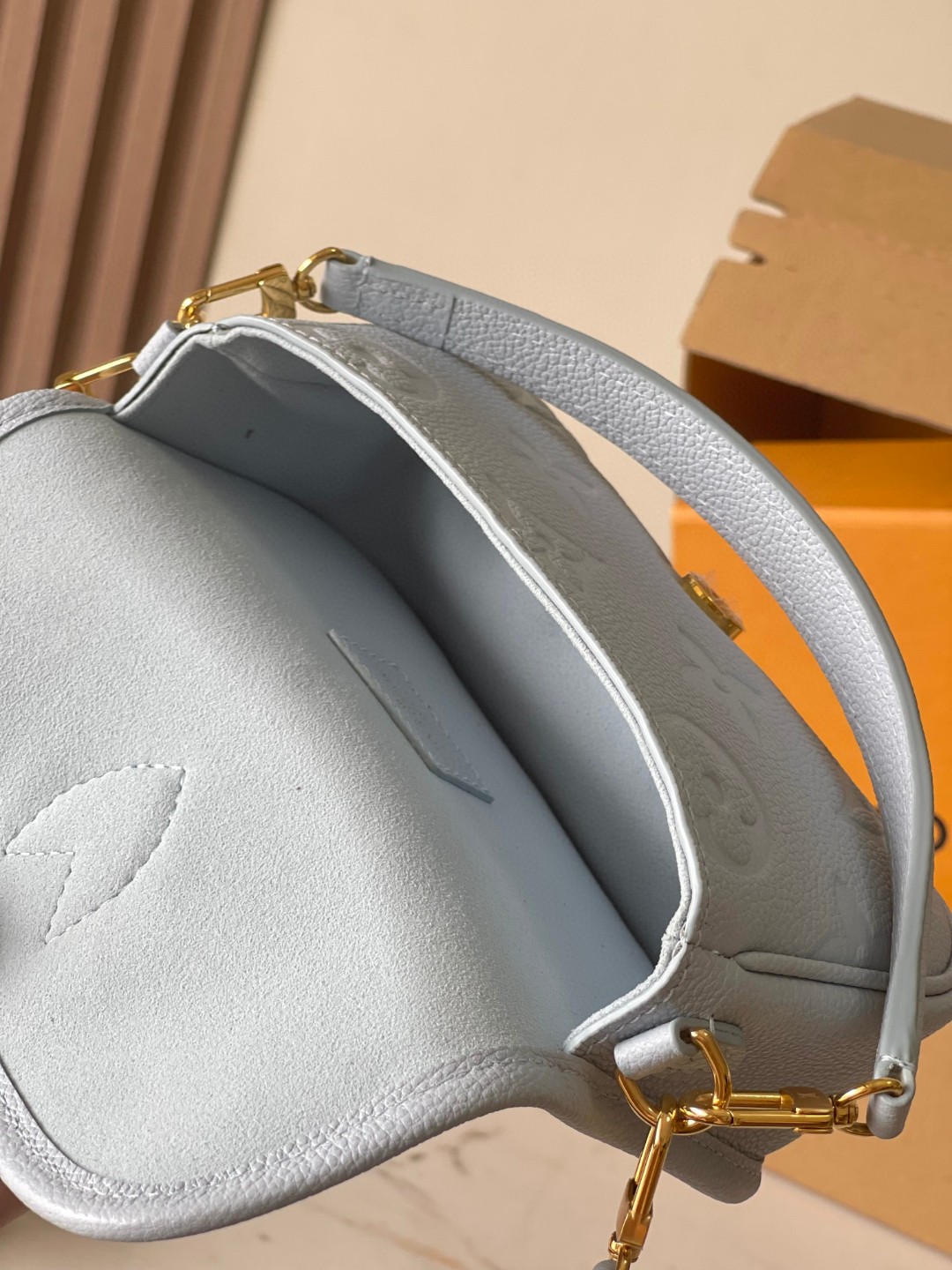 Louis Vuitton M83592 Nano Diane blue Olympe LV1