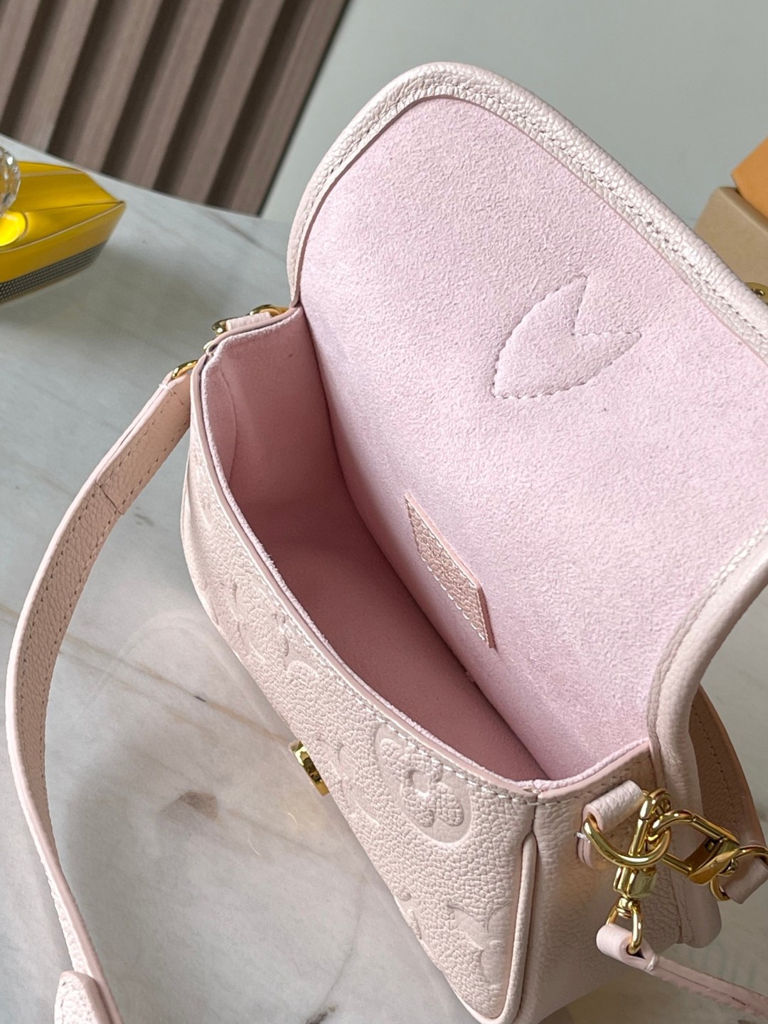Louis Vuitton M83566 Nano Diane pink opale