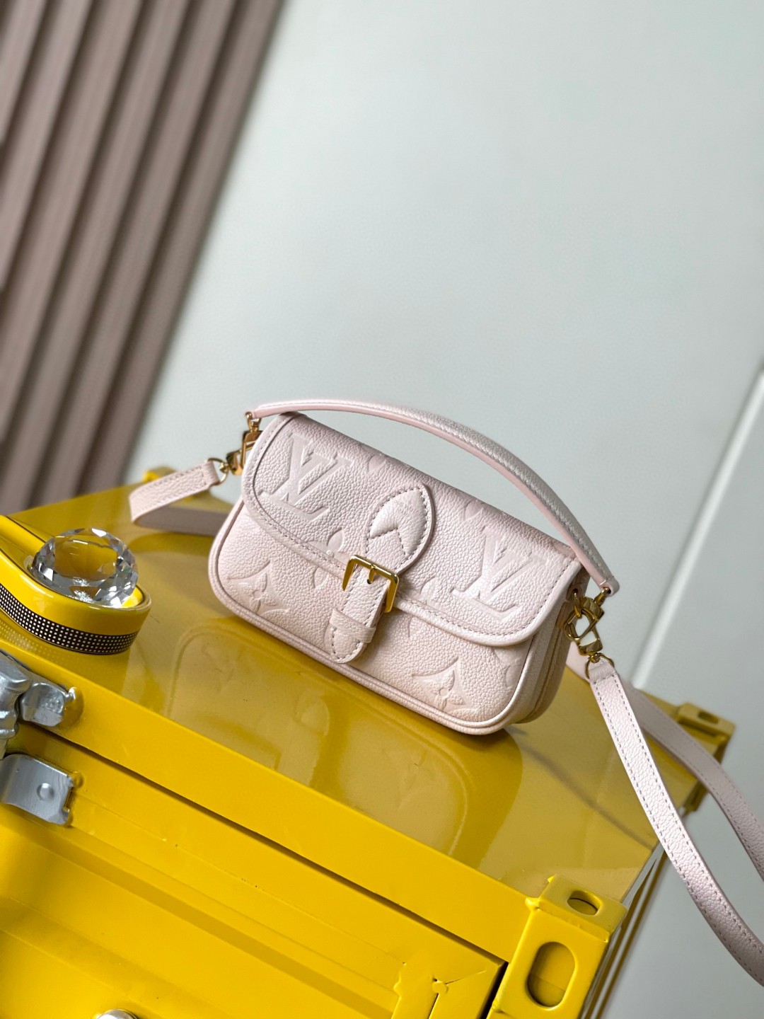 Louis Vuitton M83566 Nano Diane pink opale