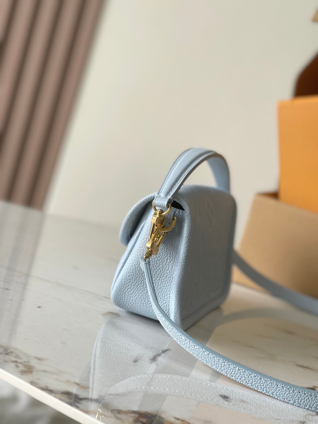 Louis Vuitton M83592 Nano Diane blue Olympe LV1