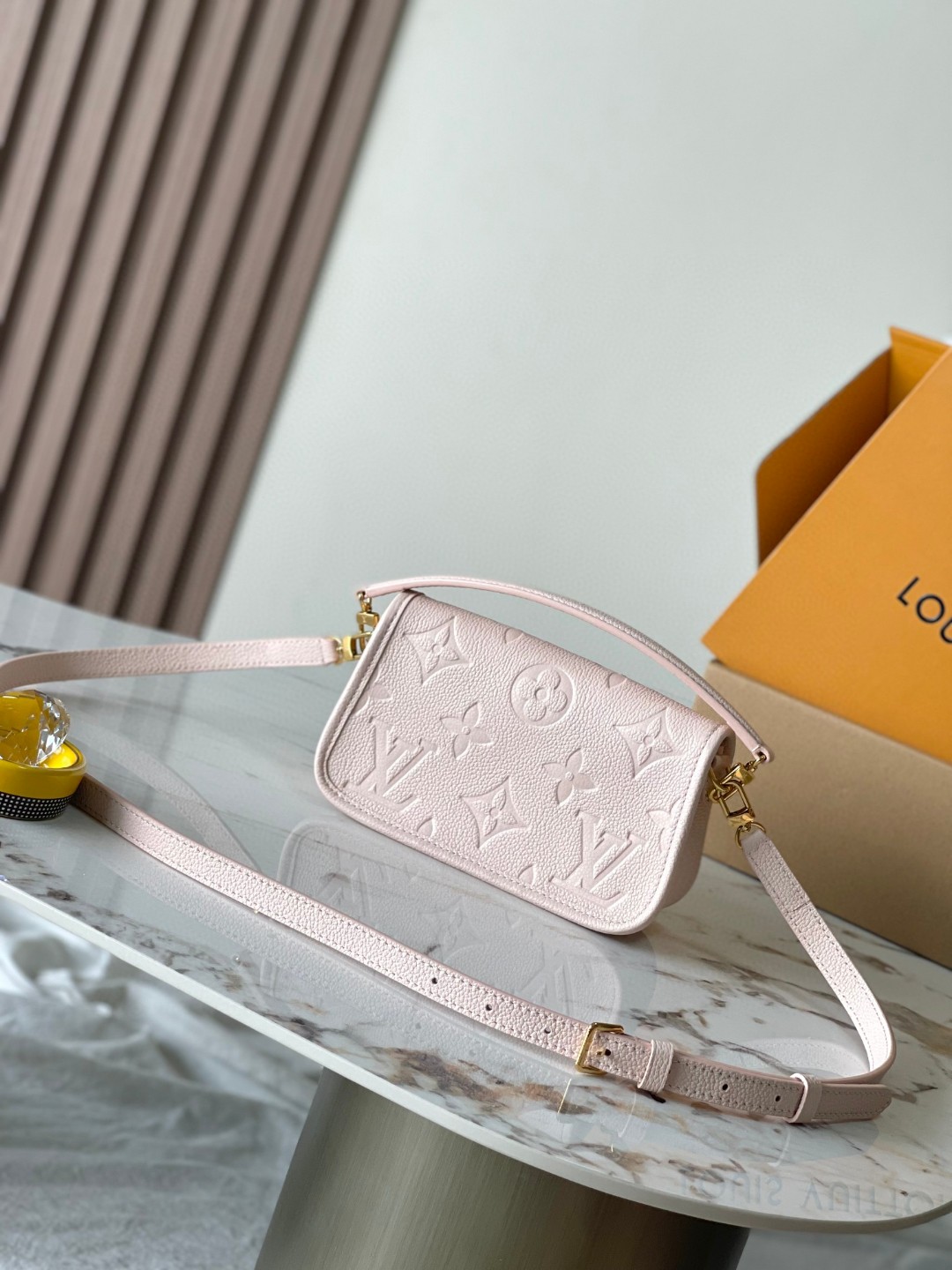 Louis Vuitton M83566 Nano Diane pink opale