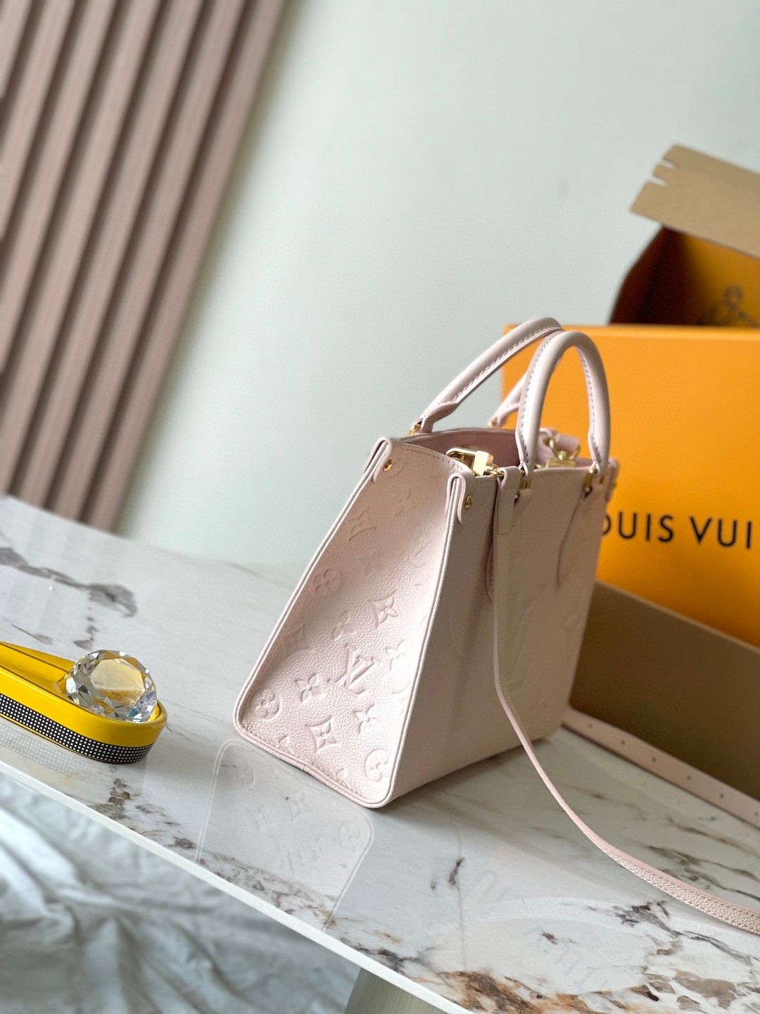 Louis Vuitton M47135 OnTheGo PM Lv1
