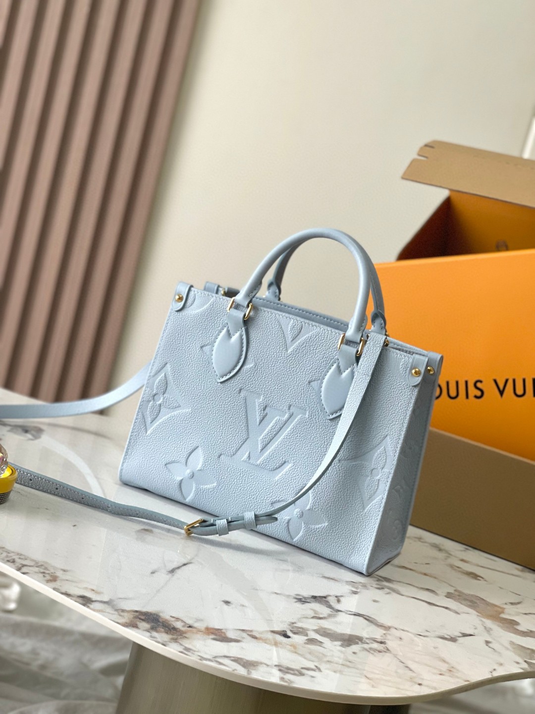 Louis Vuitton M46840 OnTheGo PM LV1