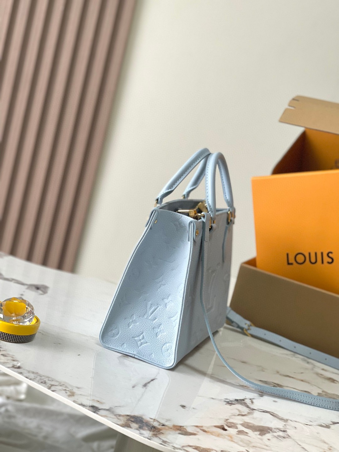 Louis Vuitton M46840 OnTheGo PM LV1