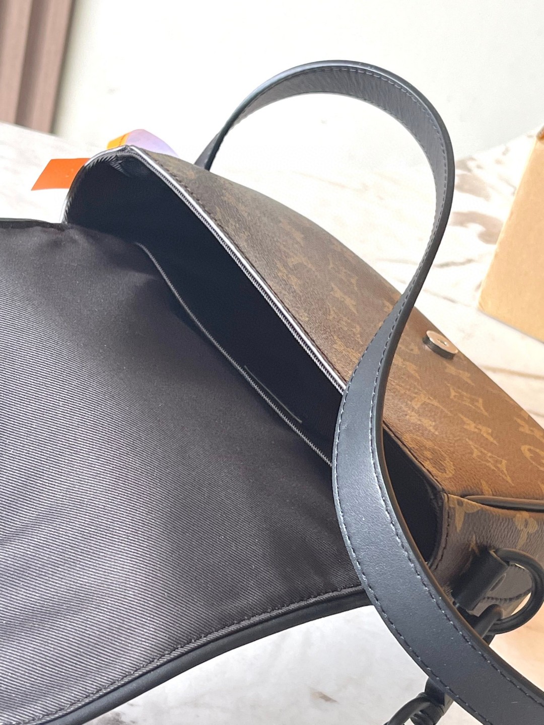 Louis Vuitton M47060 Montsouris Messenger PM​ Lv1