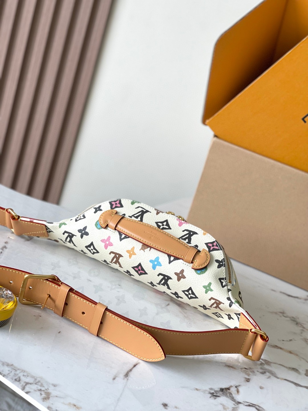 Louis Vuitton M24858 Rush Bumbag lv1