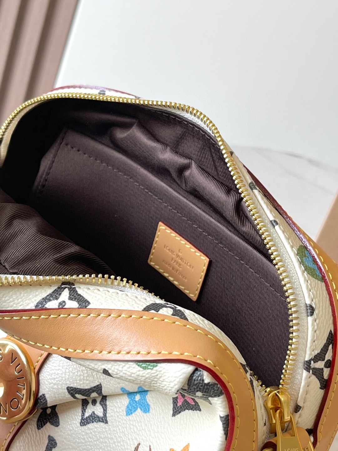 Louis Vuitton M24820 Envelope Messenger Lv1