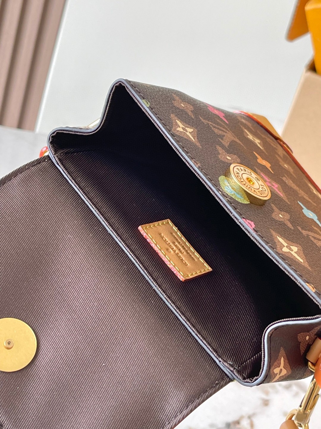 Louis Vuitton M83429 Nano Steamer lv1