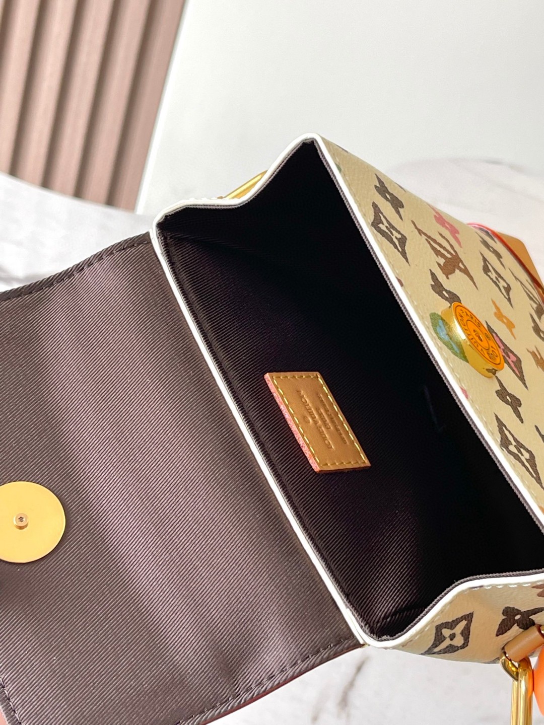 Louis Vuitton M83429 Nano Steamer lv1