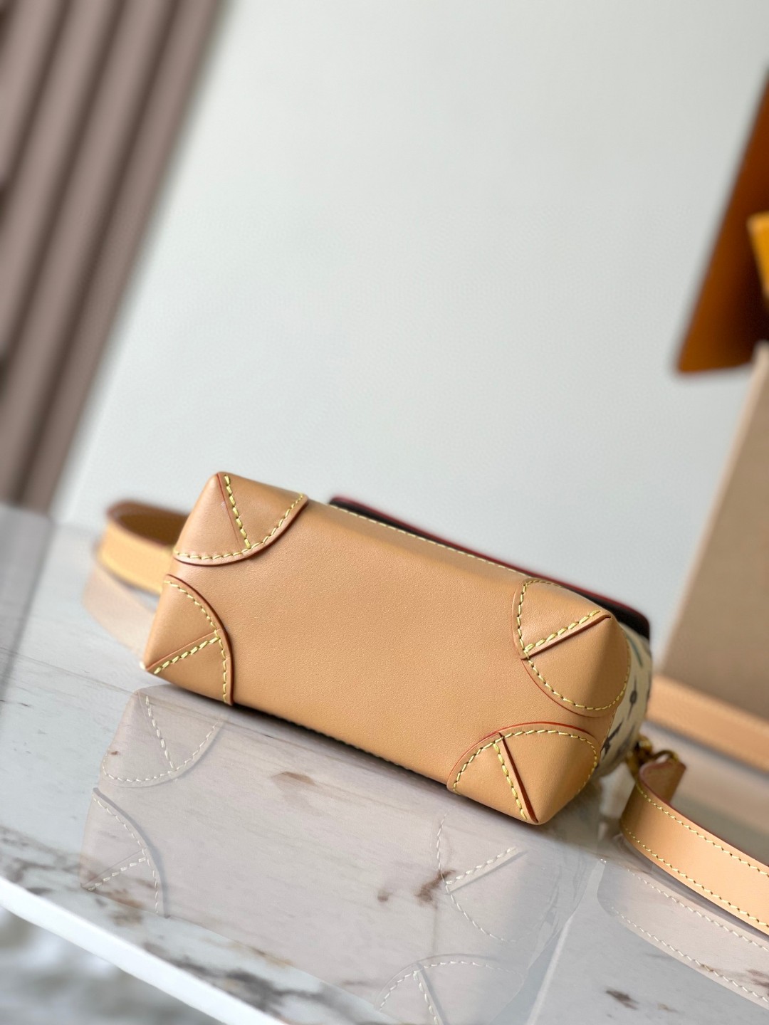 Louis Vuitton M83429 Nano Steamer lv1