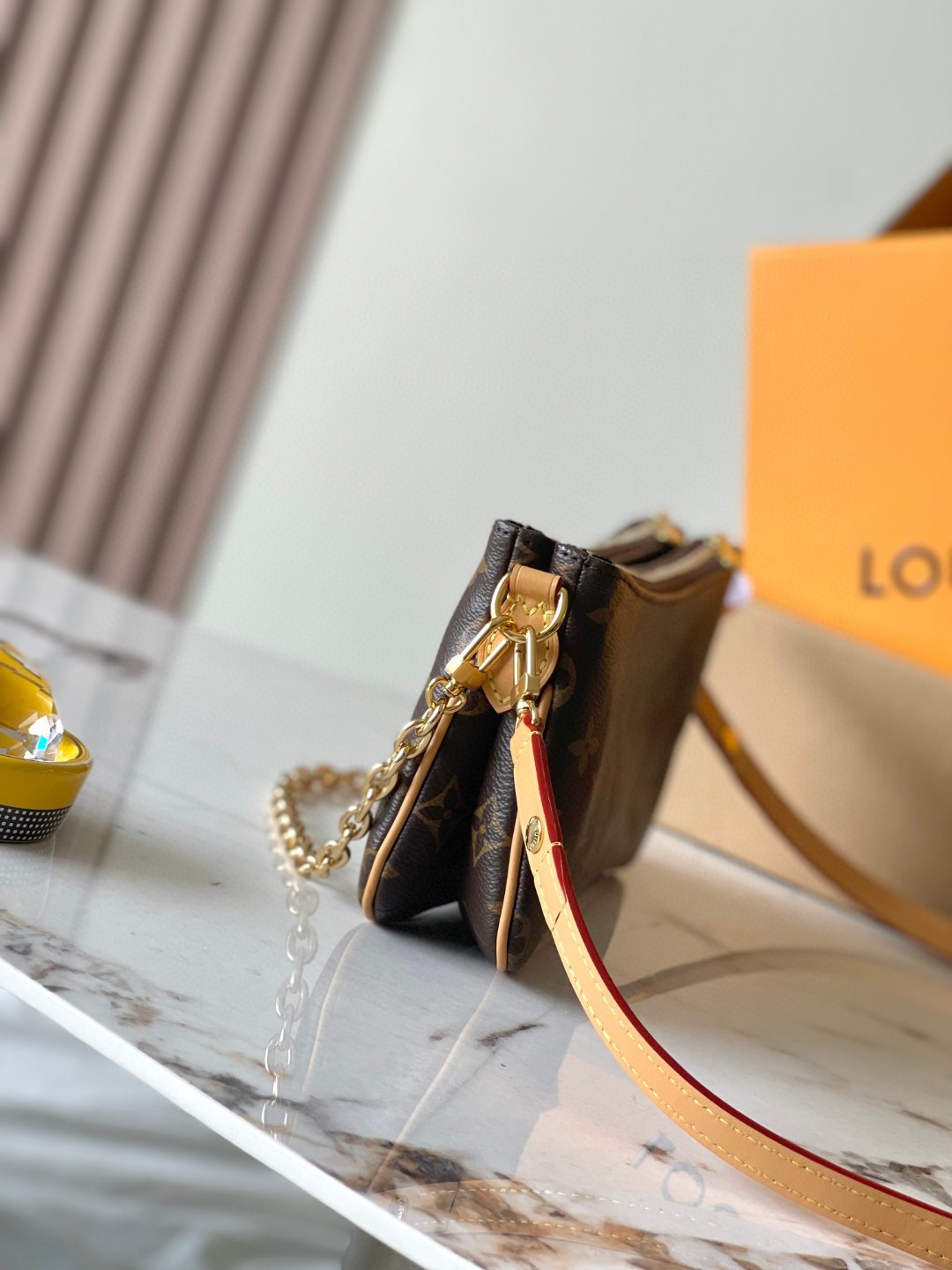 Louis Vuitton M83008 Liv Pochette Lv1