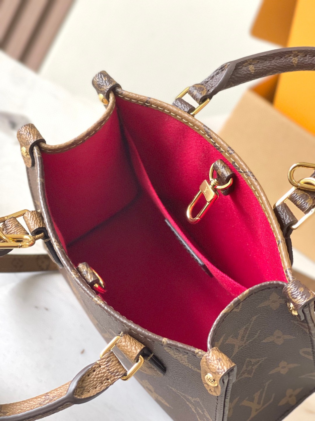 Louis Vuitton M46839 OnTheGo BB Lv1