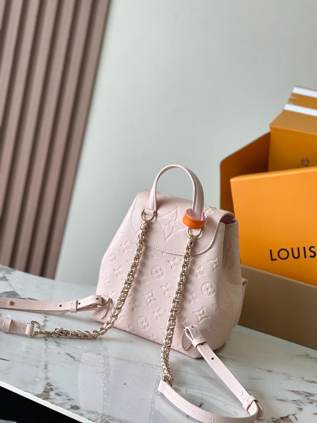 Louis Vuitton M47074 Backup lv1