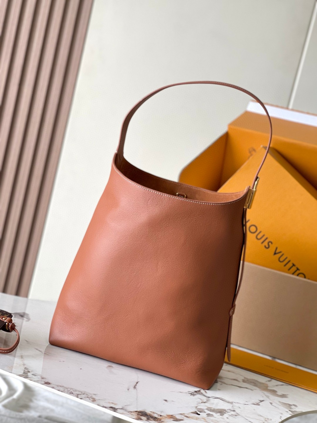 Louis Vuitton M24974 Low Key Hobo MM Lv1