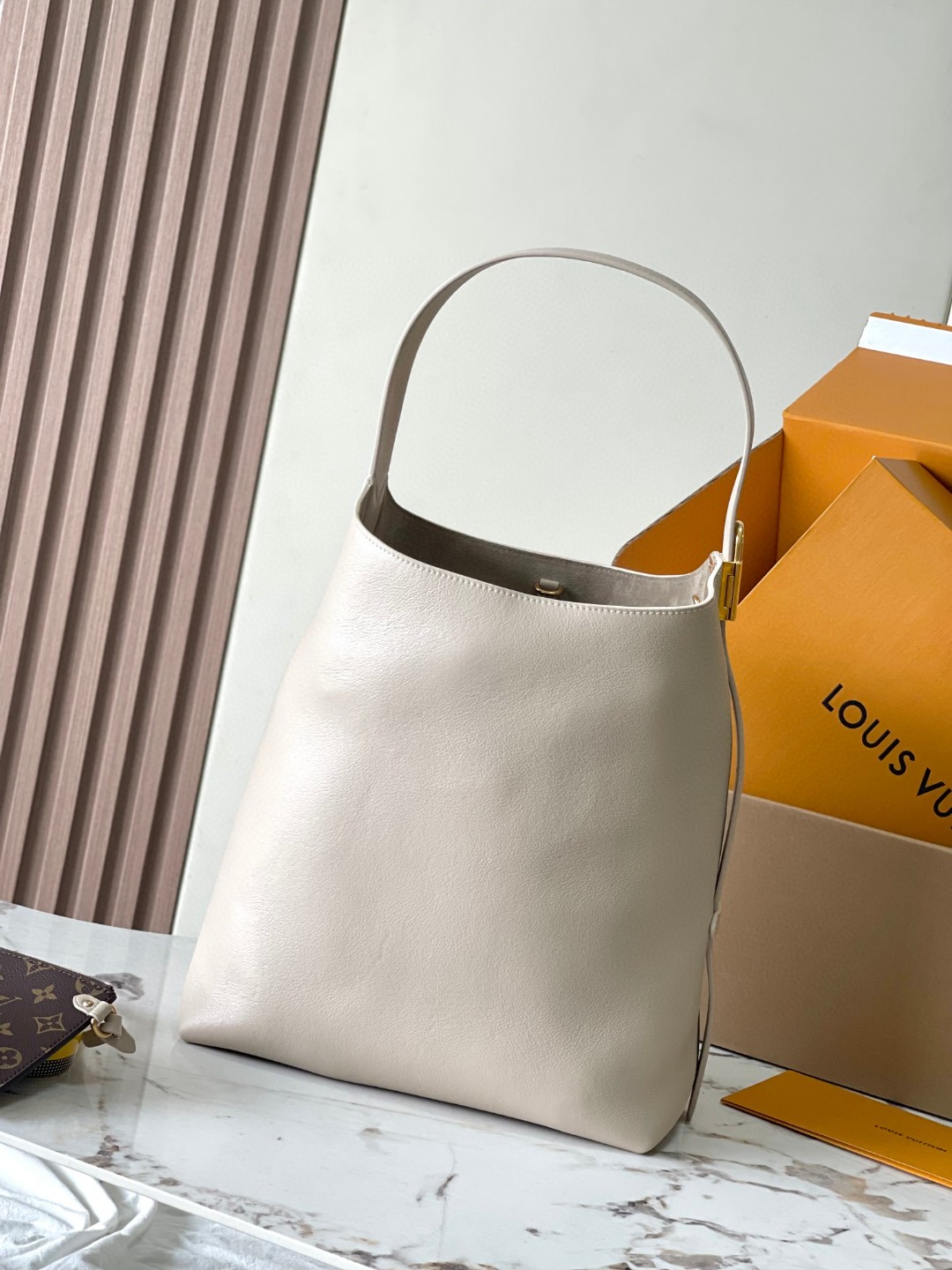 Louis Vuitton M25022 Low Key Hobo MM Lv1