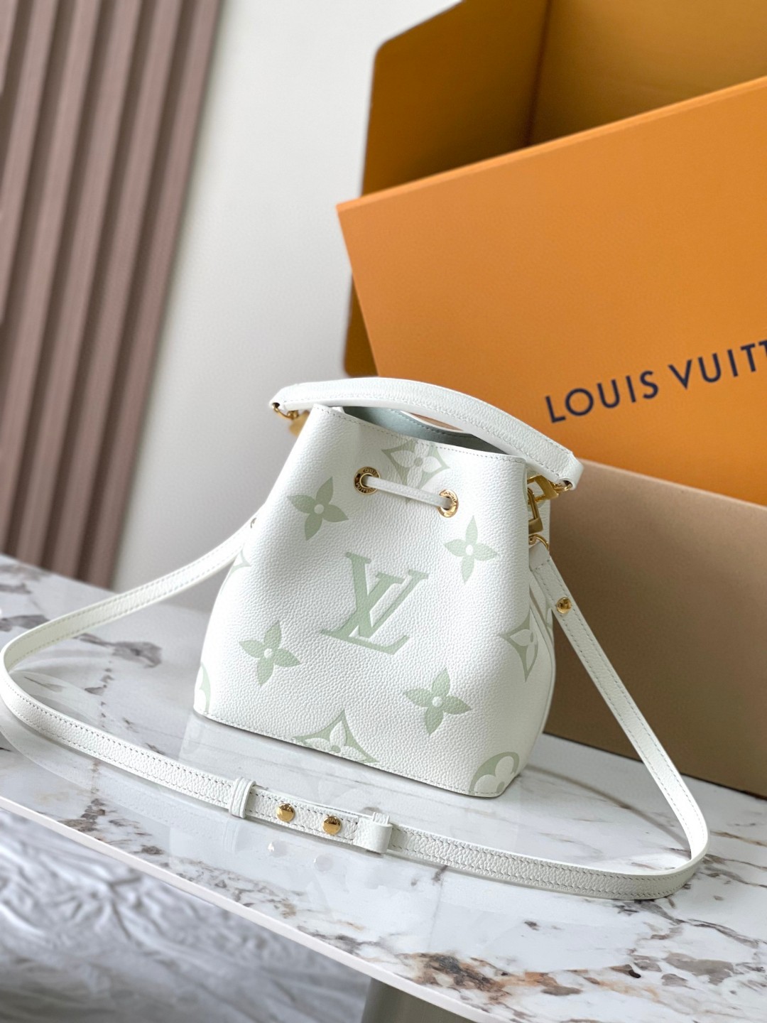 Louis Vuitton M24048 Néonoé BB Lv1