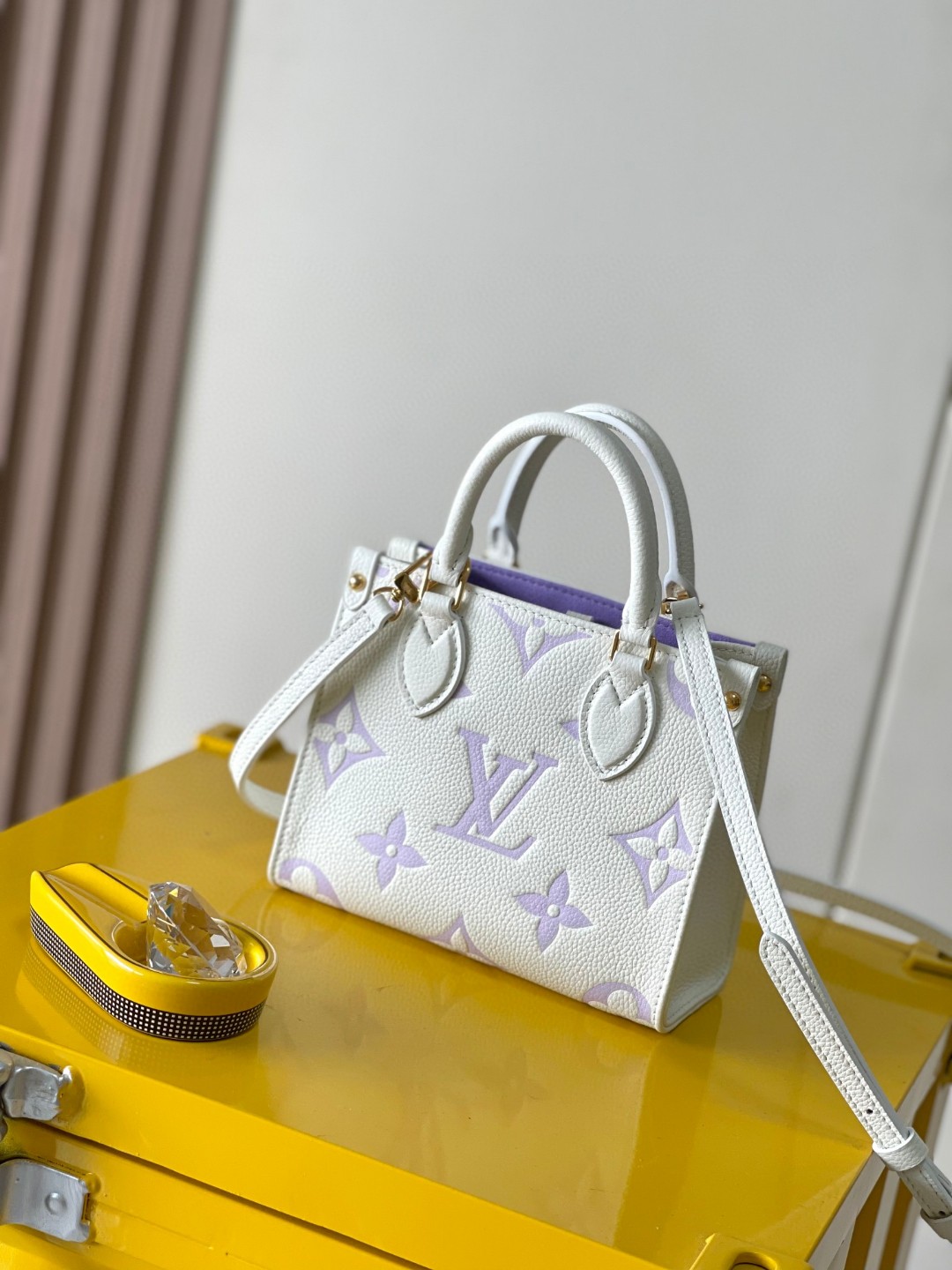 Louis Vuitton M47054 OnTheGo BB lv1