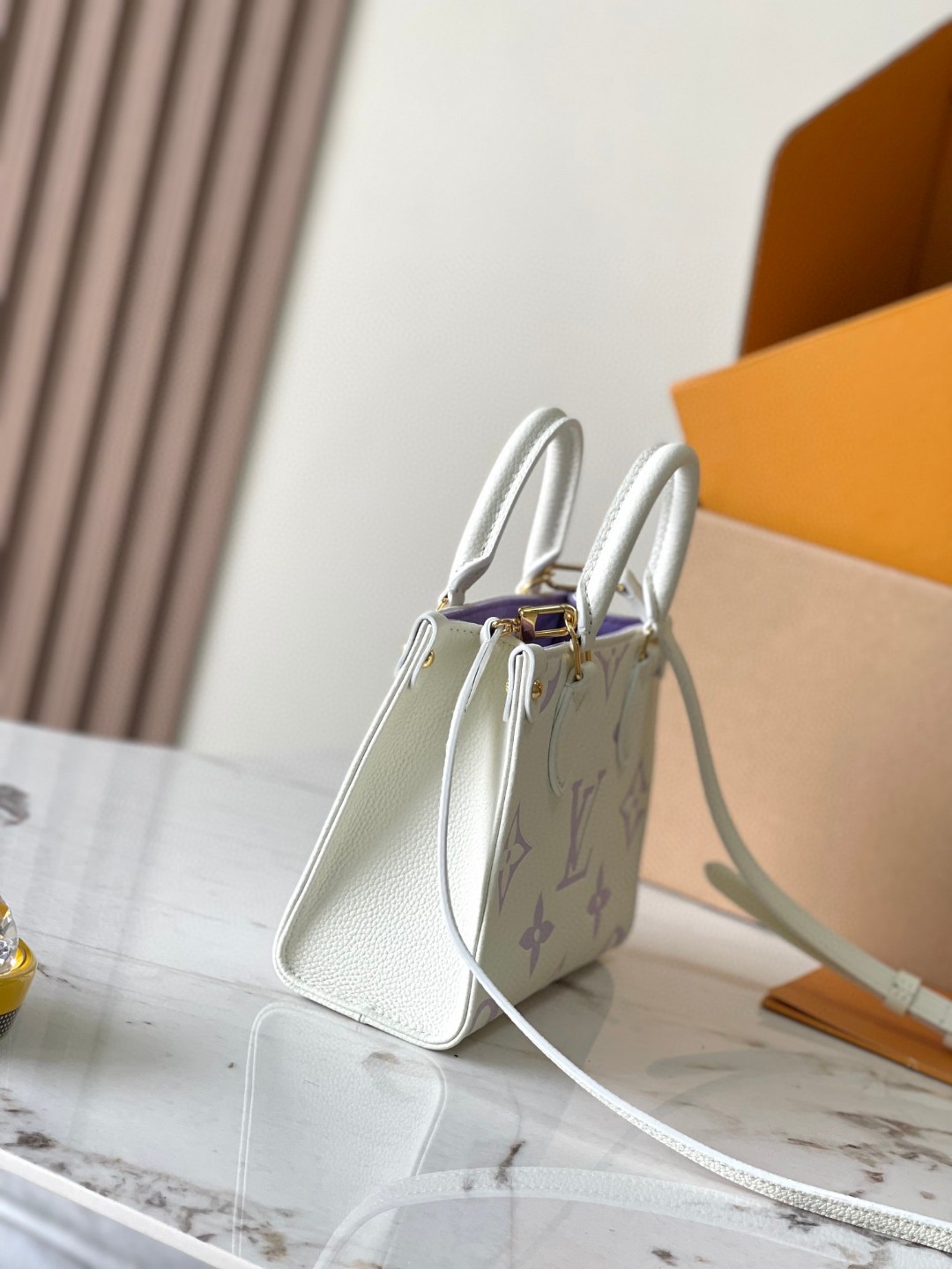 Louis Vuitton M47054 OnTheGo BB lv1