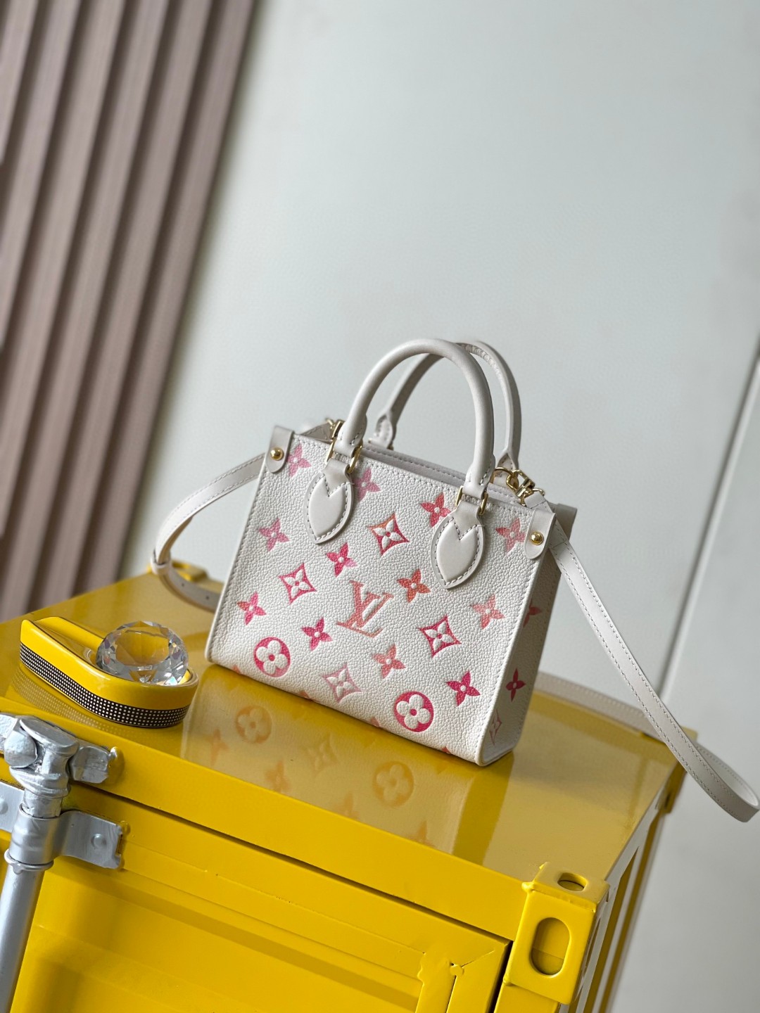 Louis Vuitton M47115 OnTheGo BB lv1