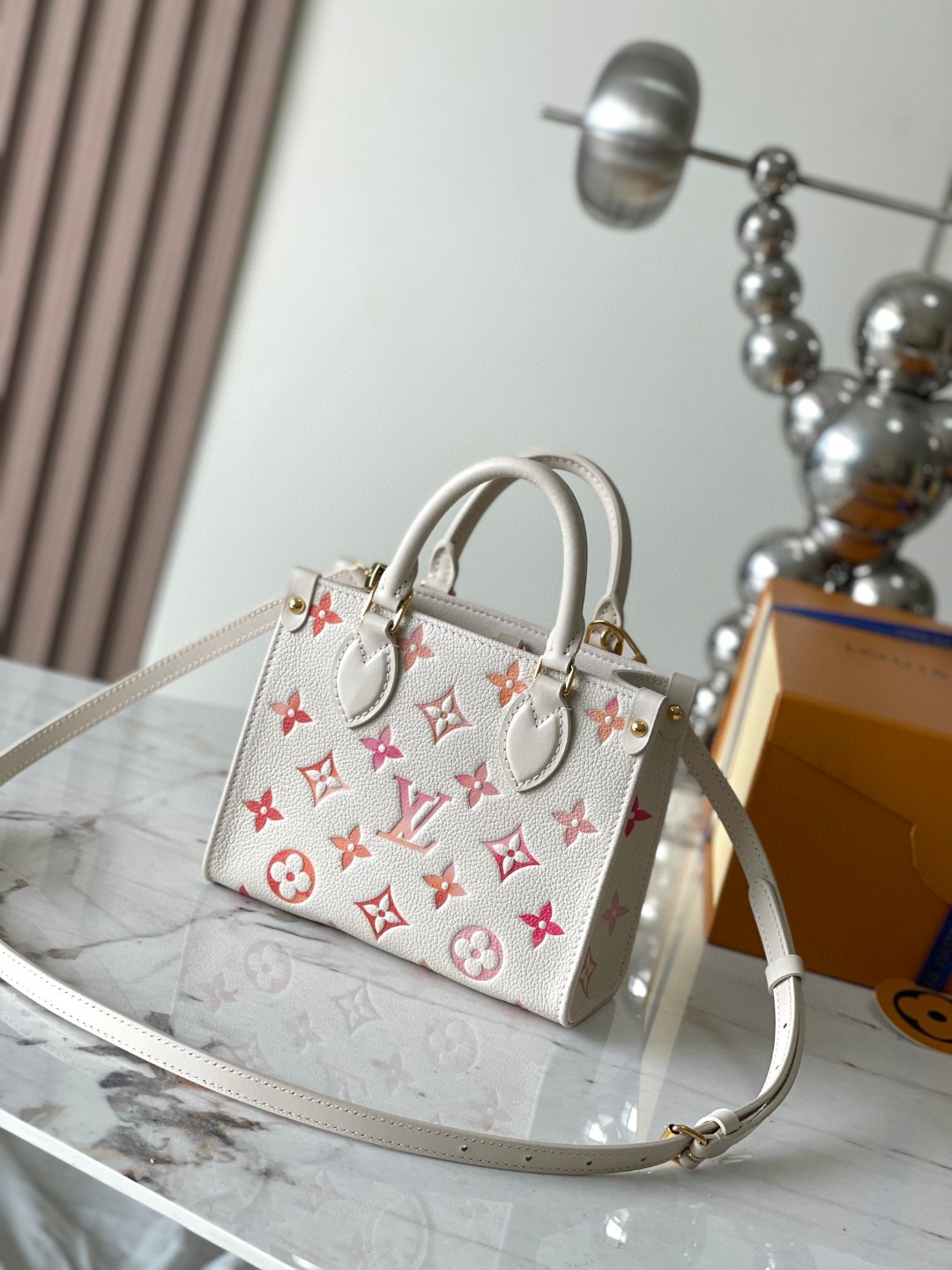 Louis Vuitton M47115 OnTheGo BB lv1