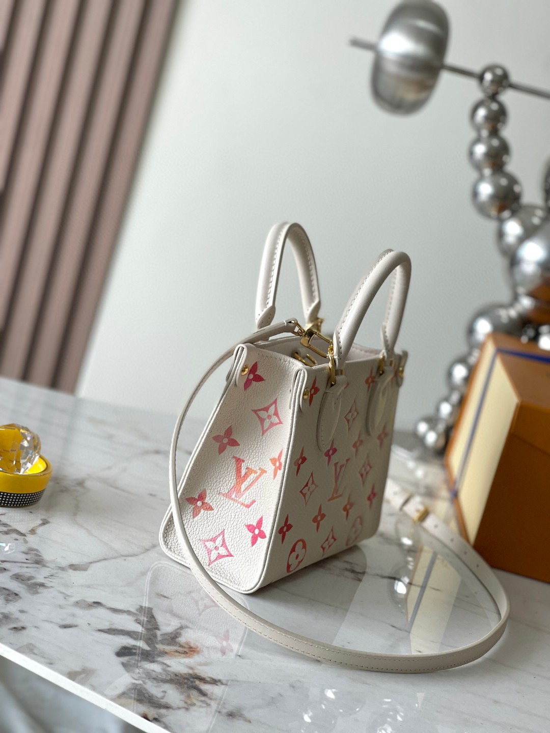 Louis Vuitton M47115 OnTheGo BB lv1