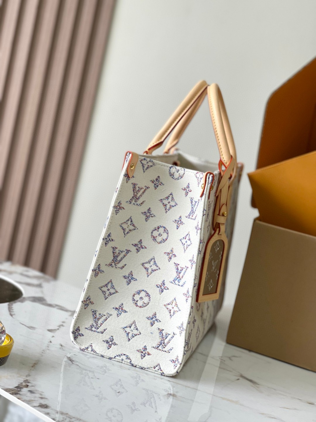 Louis Vuitton M24708 OnTheGo MM Lv1