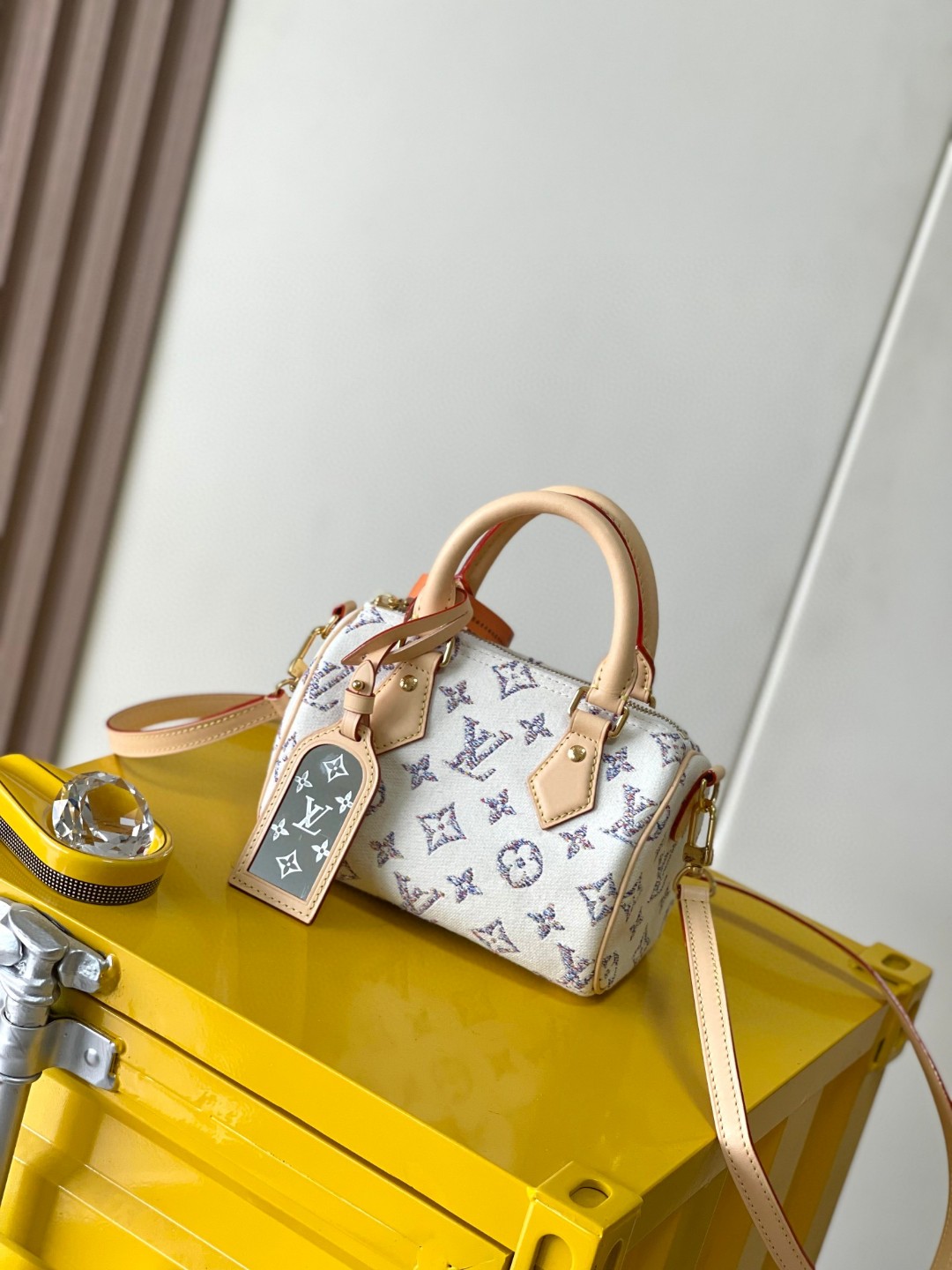 Louis Vuitton M24709 Speedy Bandoulière 20 lv1