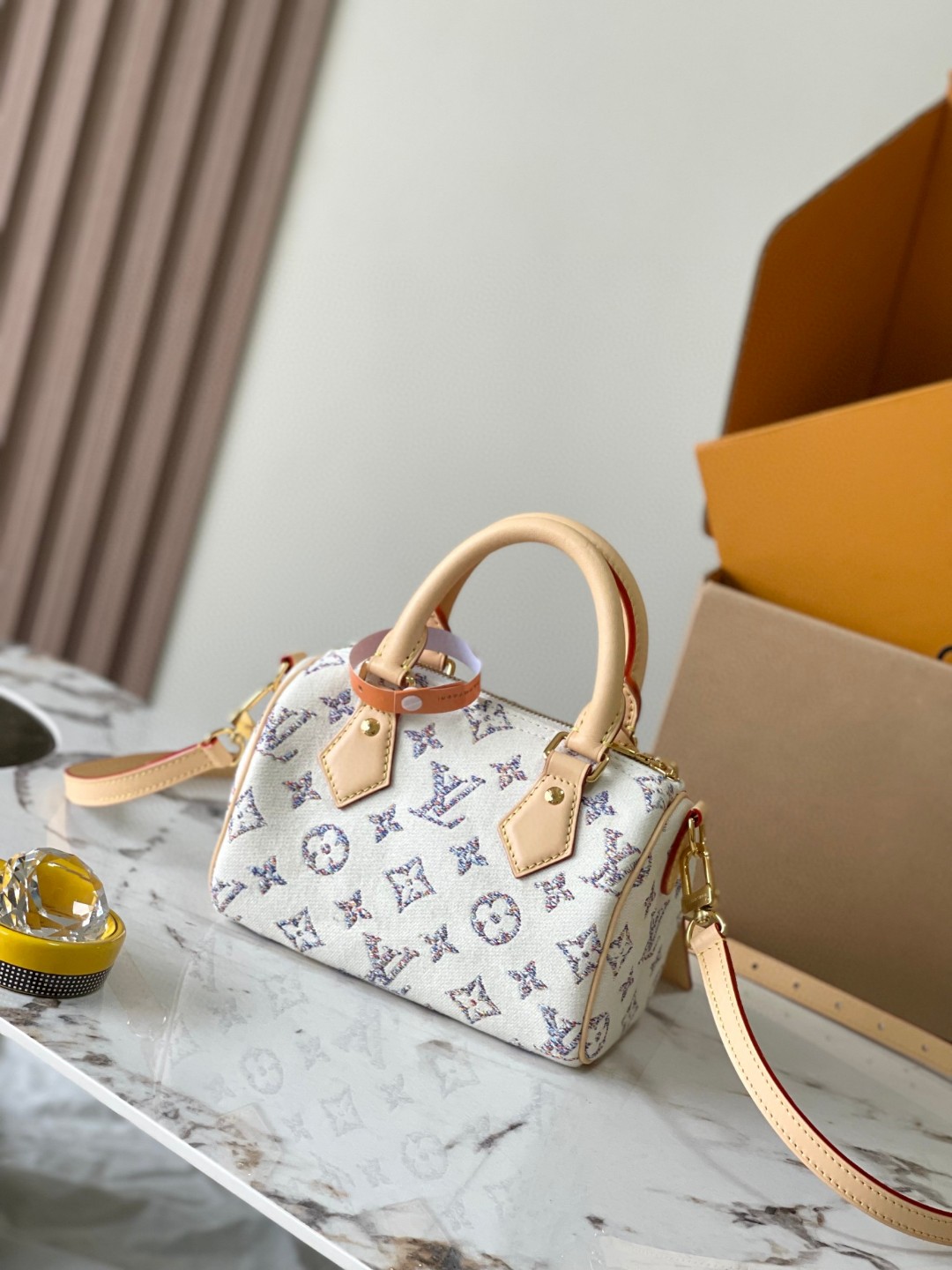 Louis Vuitton M24709 Speedy Bandoulière 20 lv1