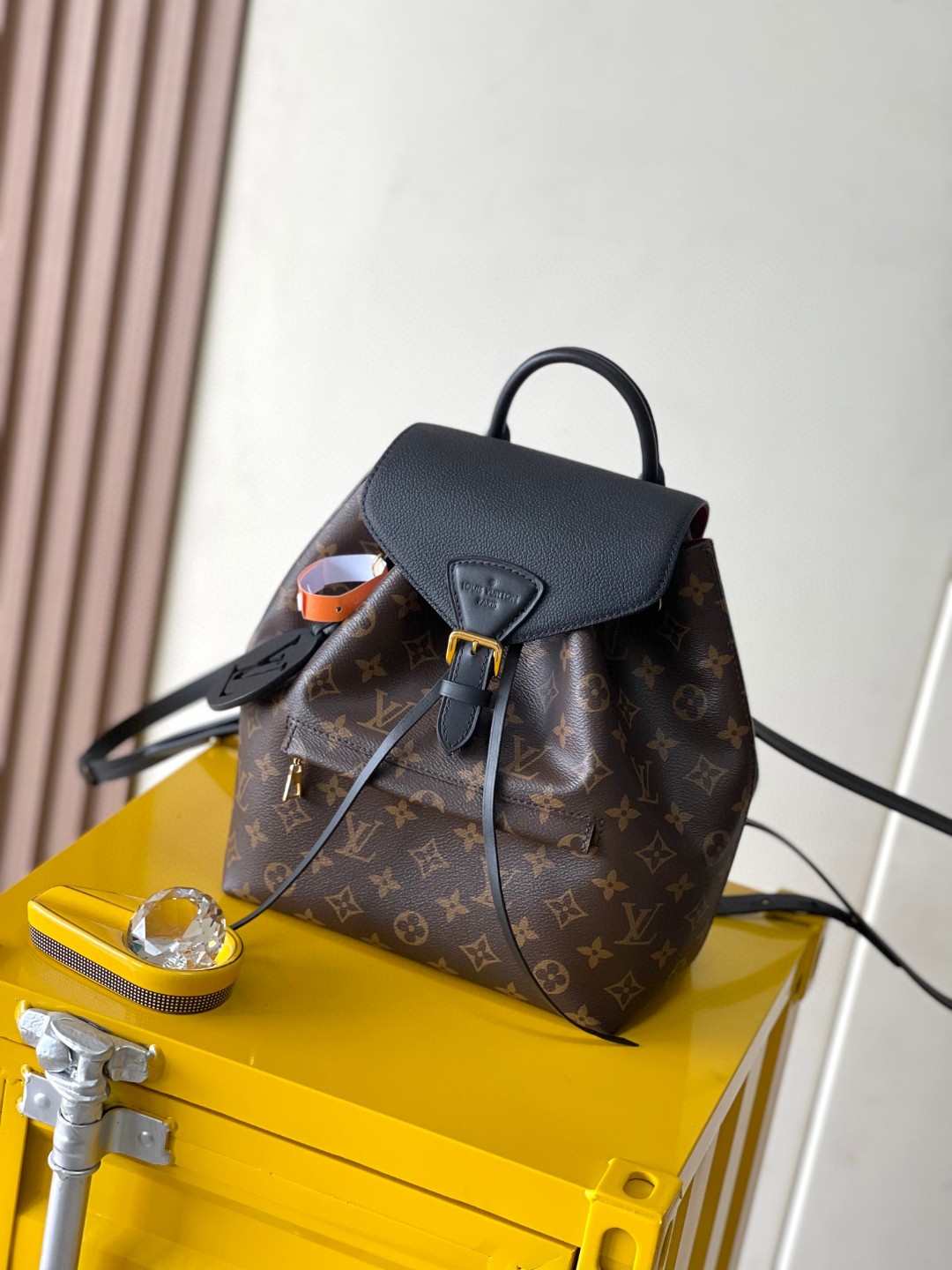 Louis Vuitton M45515 Montsouris PM Lv1