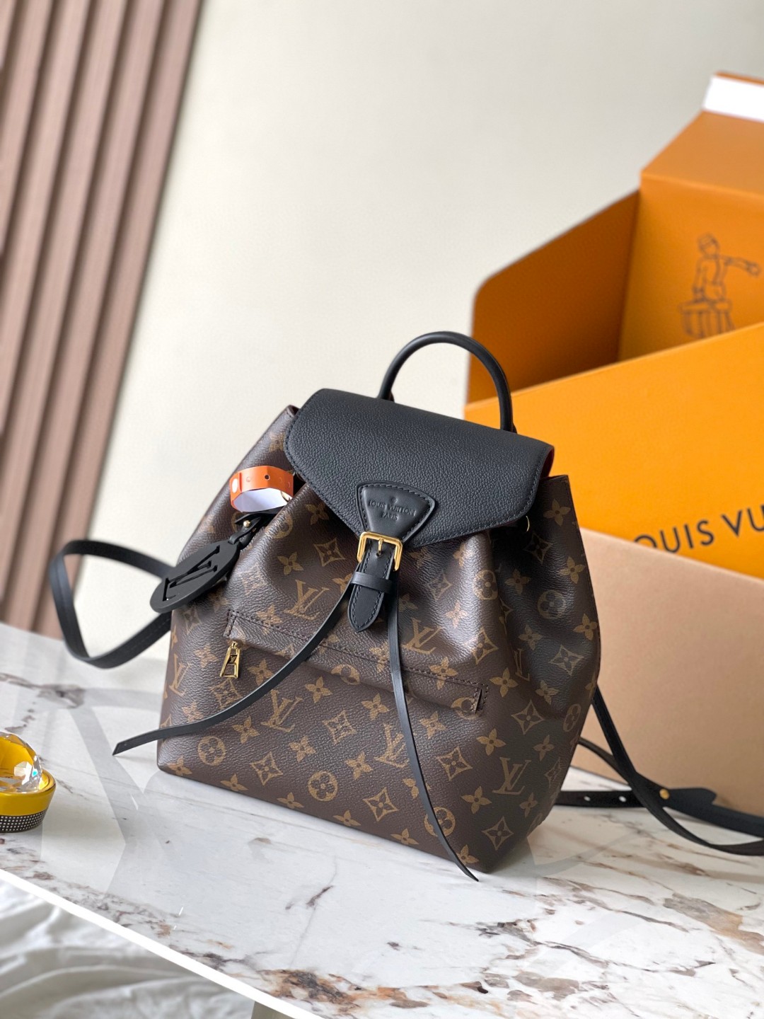 Louis Vuitton M45515 Montsouris PM Lv1