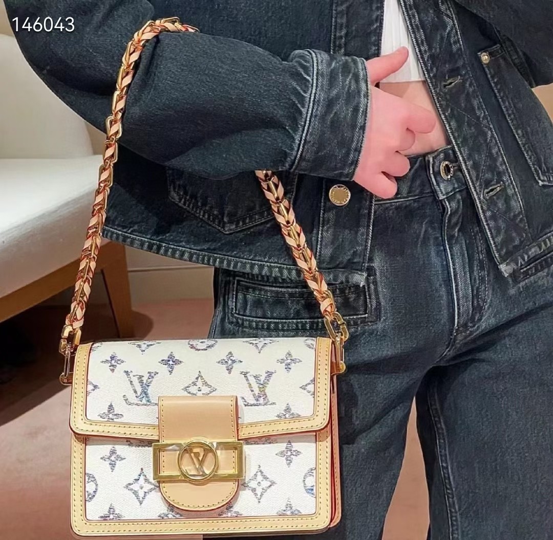 Louis Vuitton M24841 Mini Dauphine Lv1