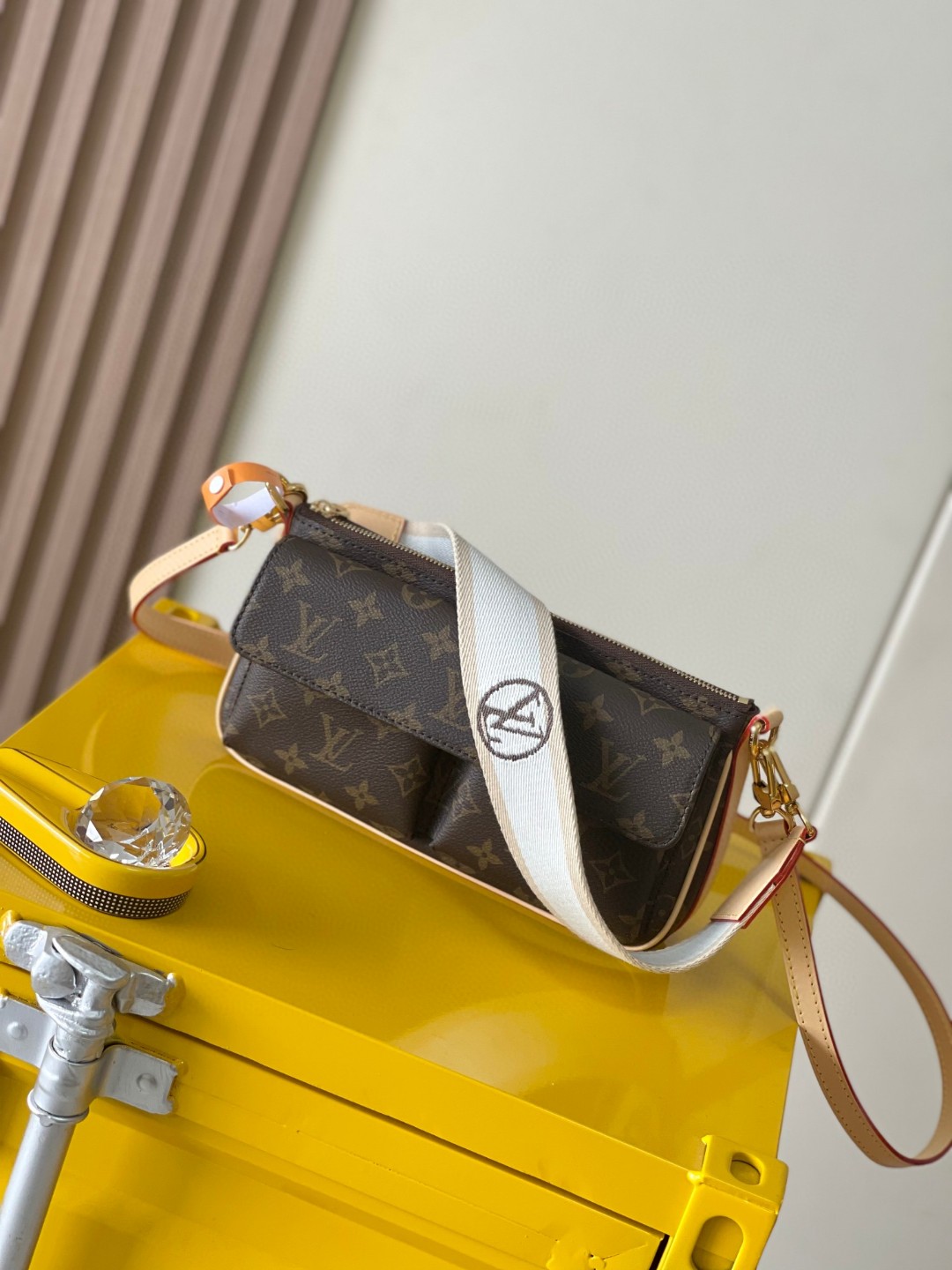 Louis Vuitton M46999 Vivacité lv1