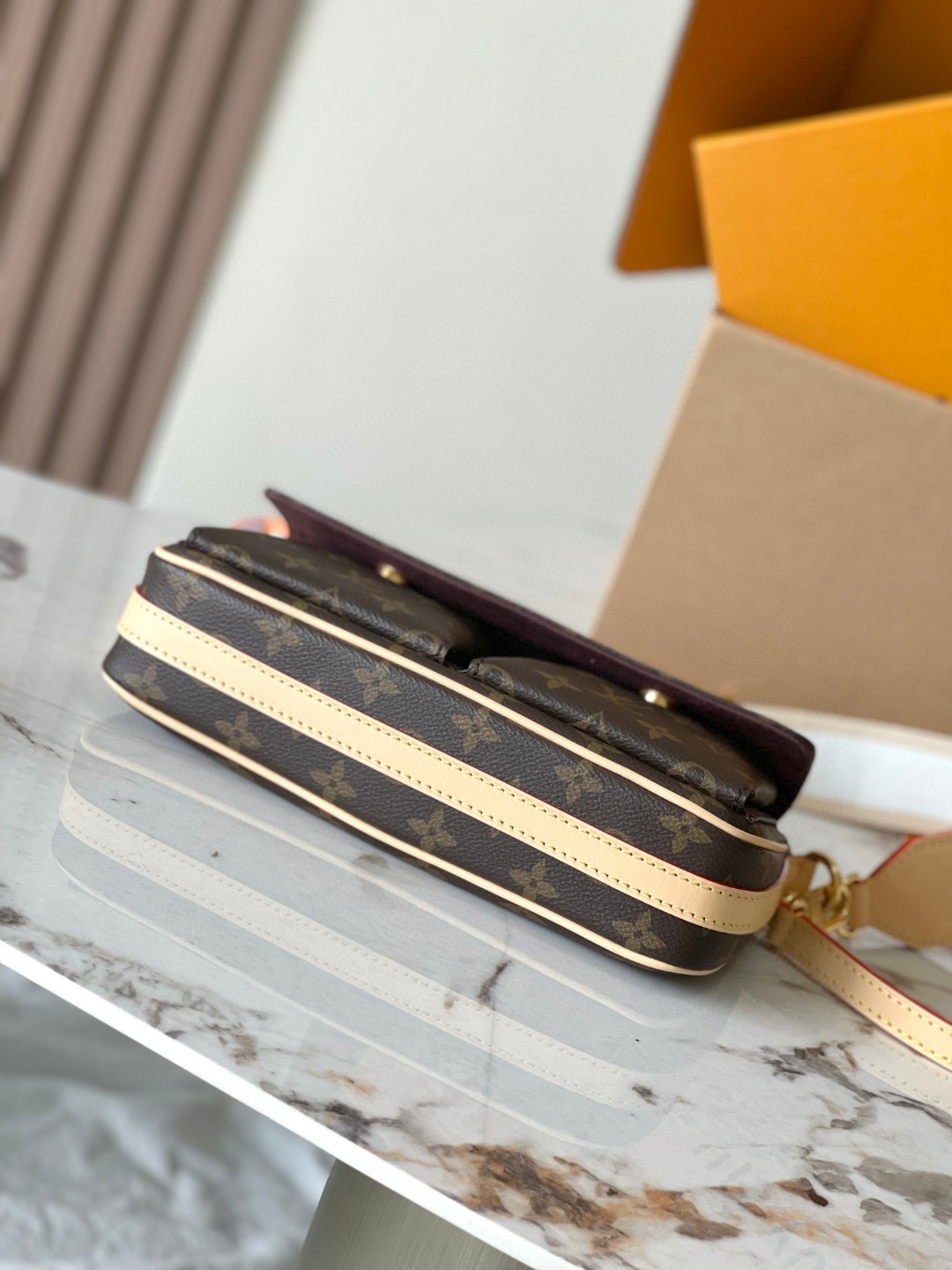 Louis Vuitton M46999 Vivacité lv1