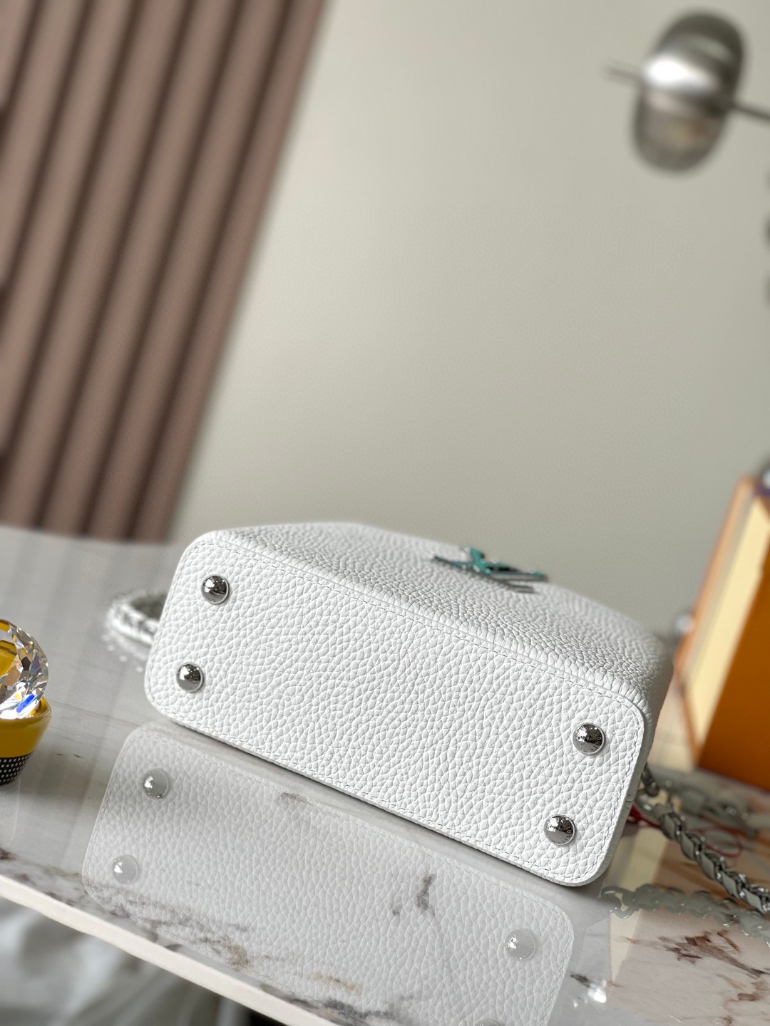 Louis Vuitton Louis Vuitton M23289 Capucines Mini