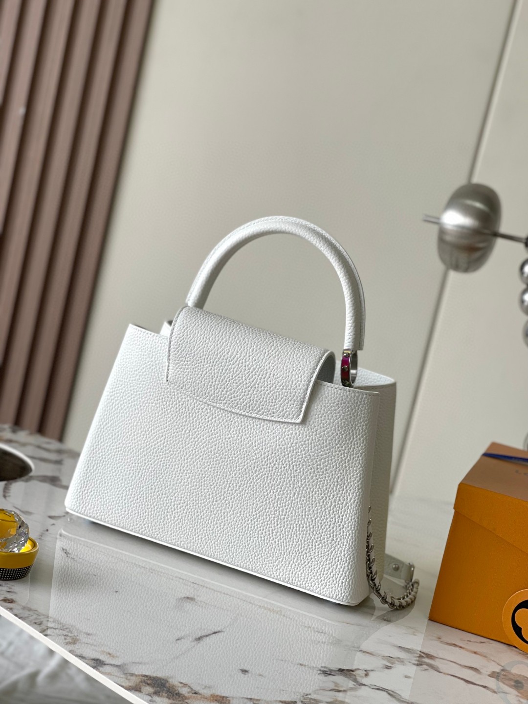 Louis Vuitton M22054 Capucines PM