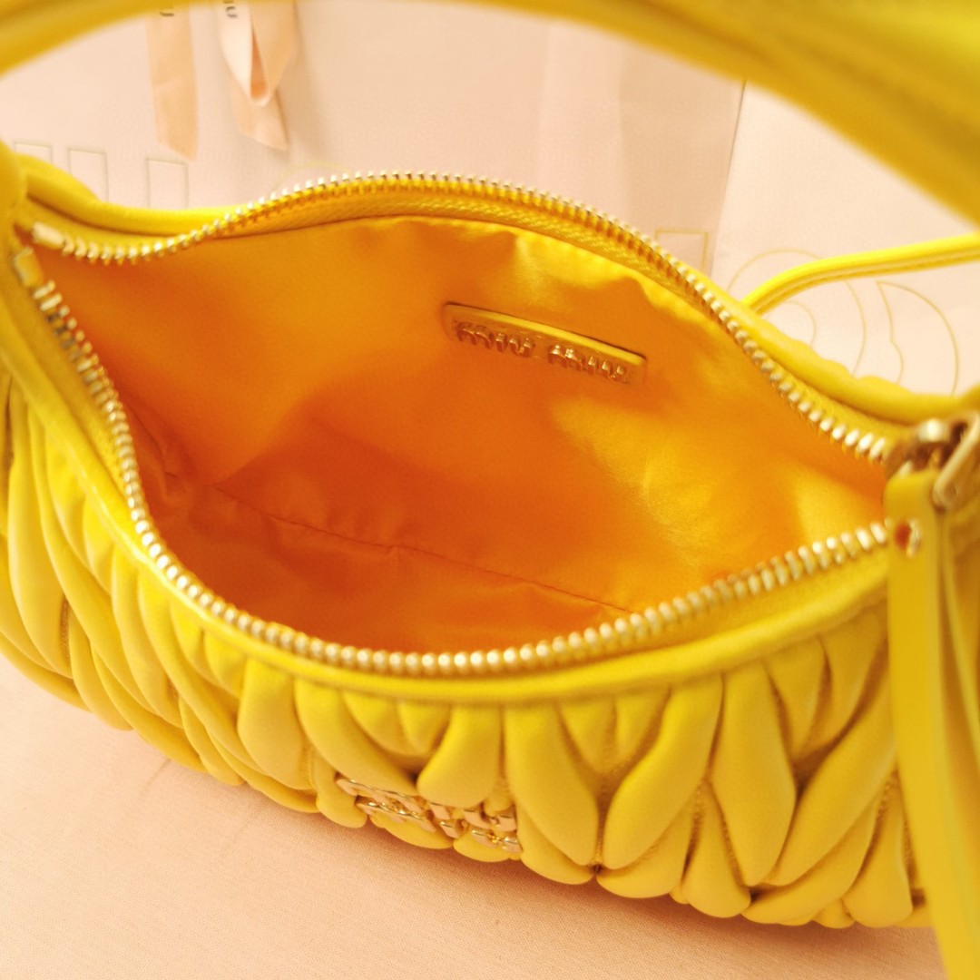 Miu Miu 5BC125 Wander matelasse nappa leather hobo bag pineapple M1
