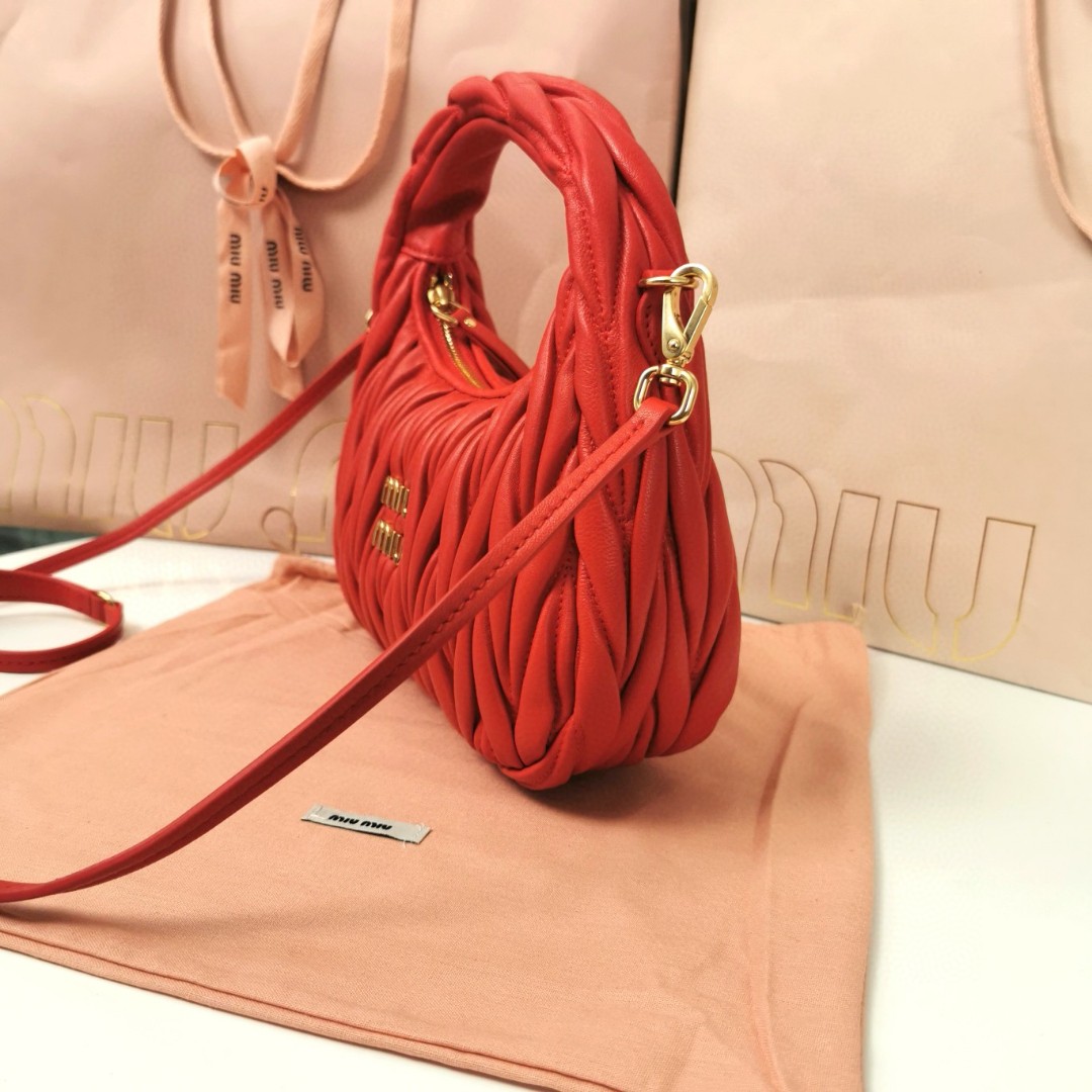 Miu Miu 5BC125 Wander matelasse nappa leather hobo bag red M1