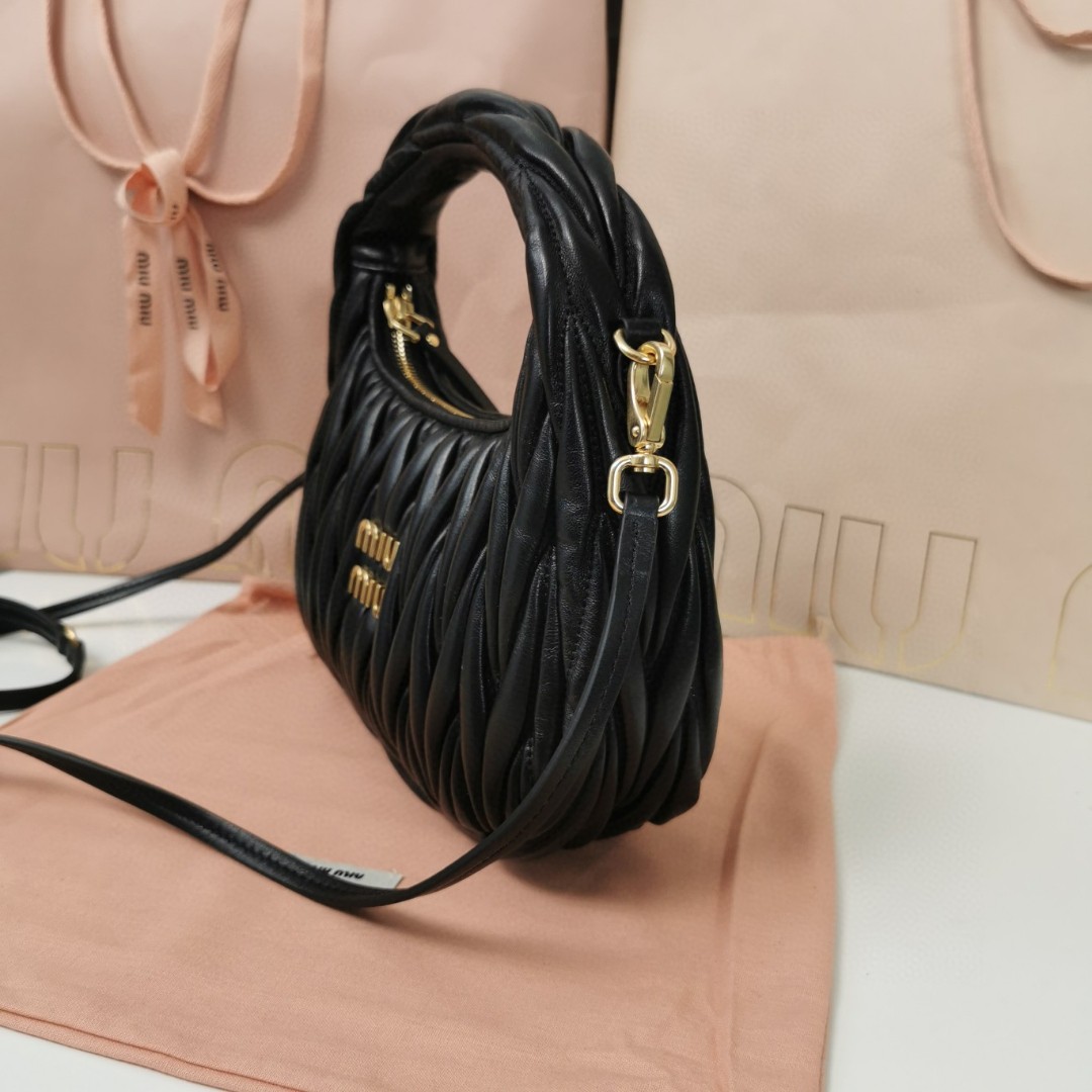 Miu Miu 5BC125 Wander matelasse nappa leather hobo bag Black M1