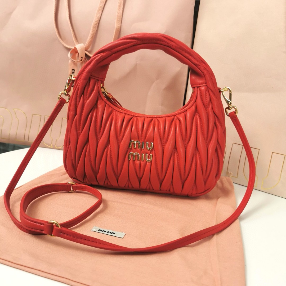 Miu Miu 5BC125 Wander matelasse nappa leather hobo bag red M1