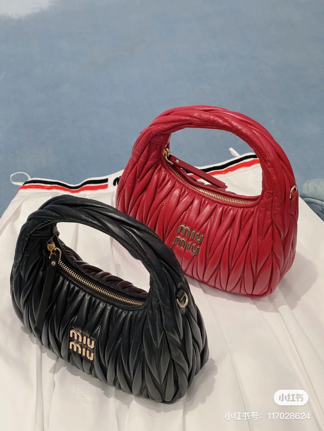 Miu Miu 5BC125 Wander matelasse nappa leather hobo bag red M1