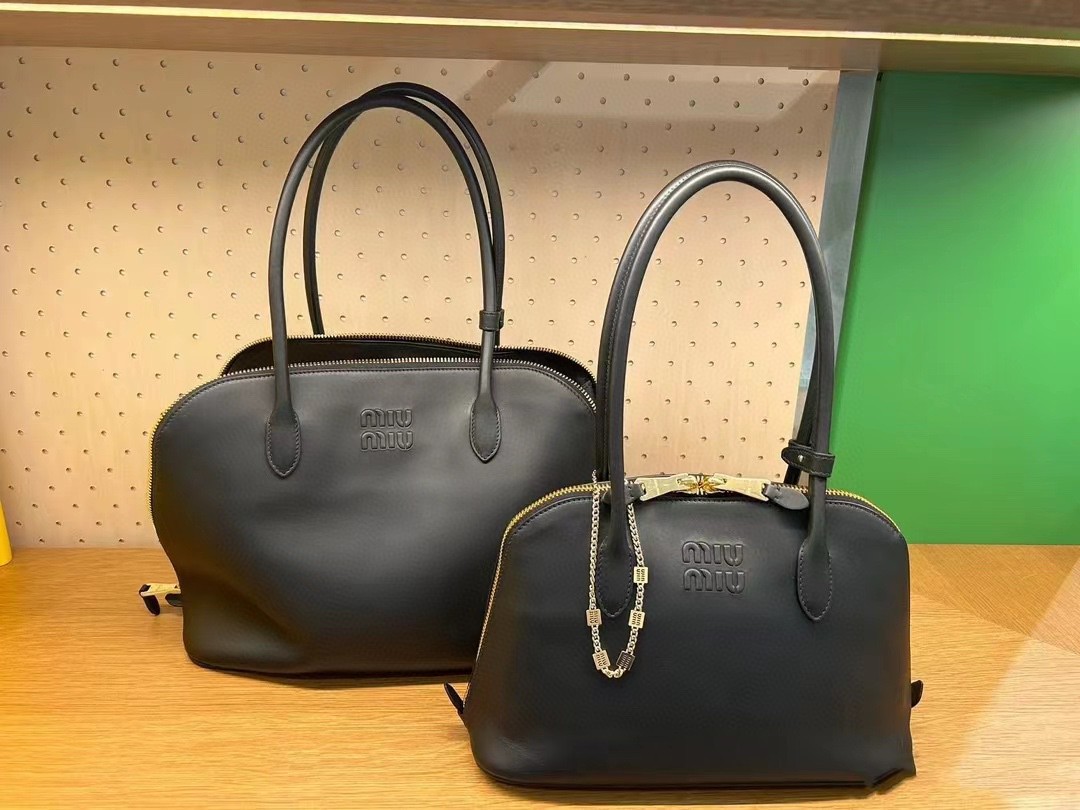 Miu Miu 5BA289 leather bag black M1