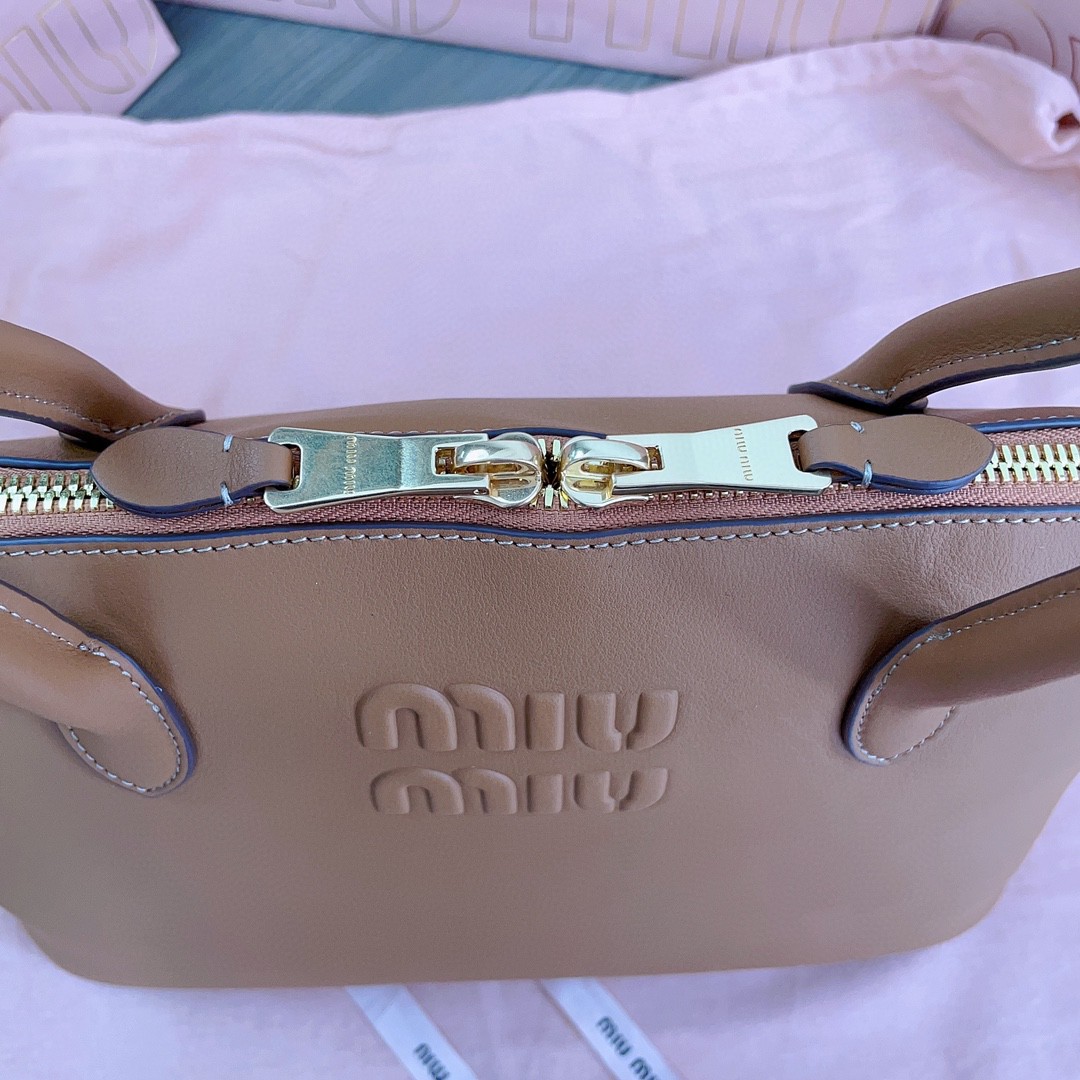 Miu Miu 5BA289 leather bag cognac M1