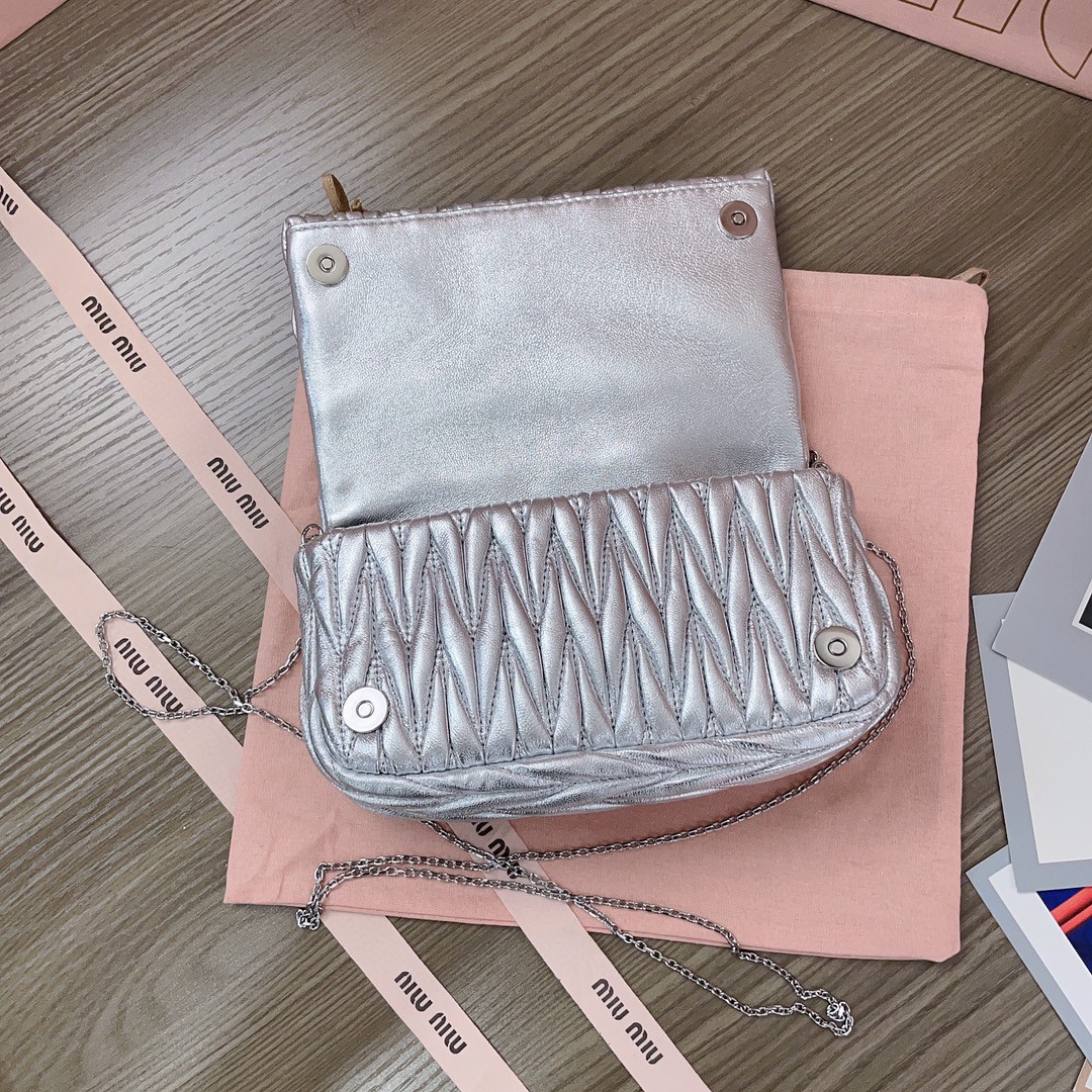 Miu Miu 5BP086 Matelassé nappa leather mini-bag silver M1
