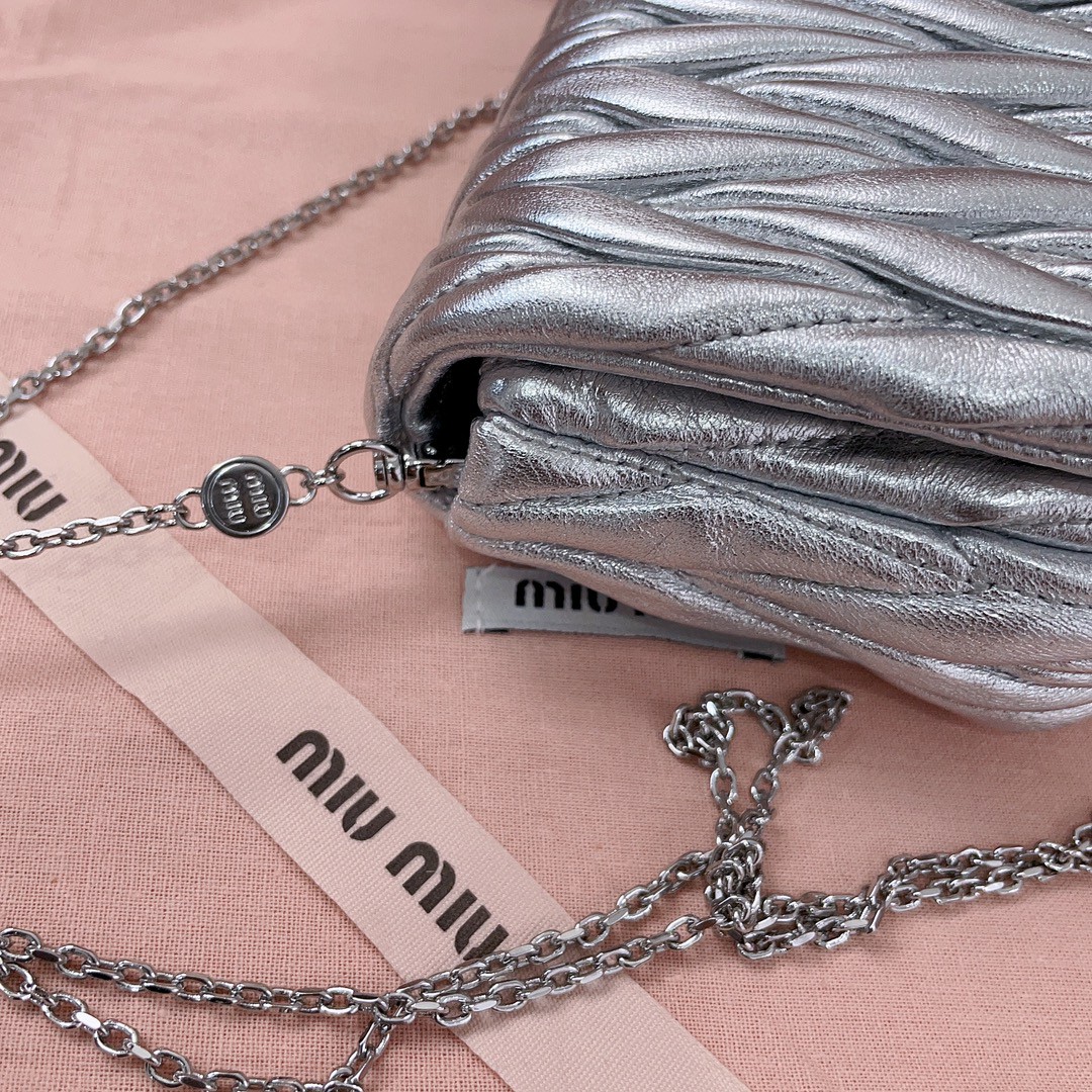 Miu Miu 5BP086 Matelassé nappa leather mini-bag silver M1